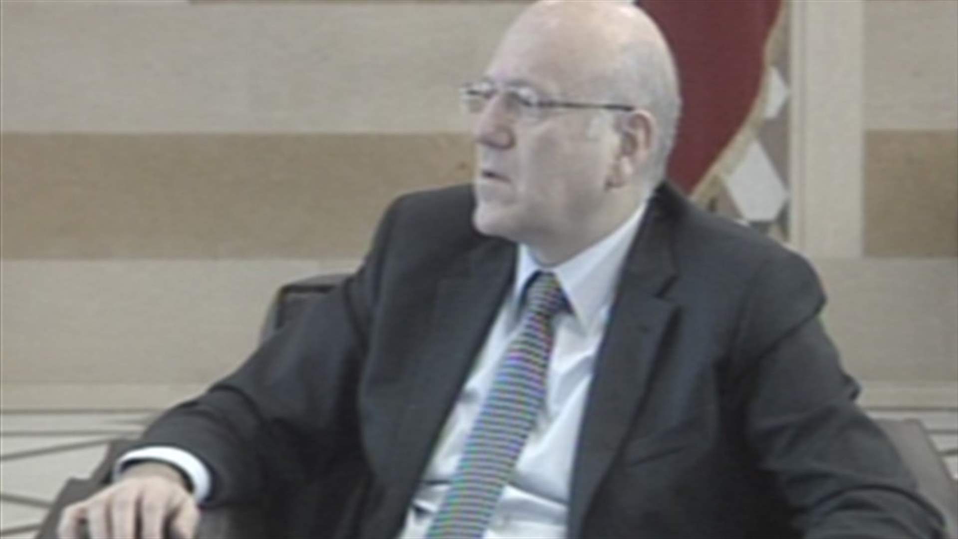Mikati says cabinet determined to continue its duties