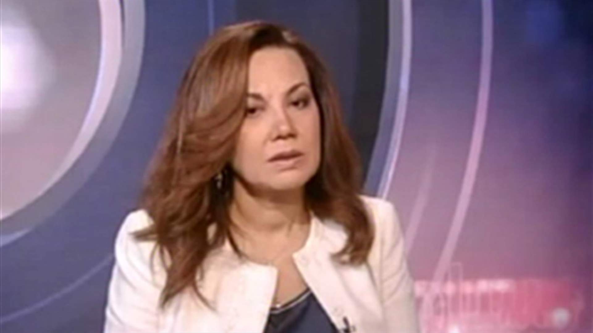 التلفزيون المصري يضطهد مذيعاته