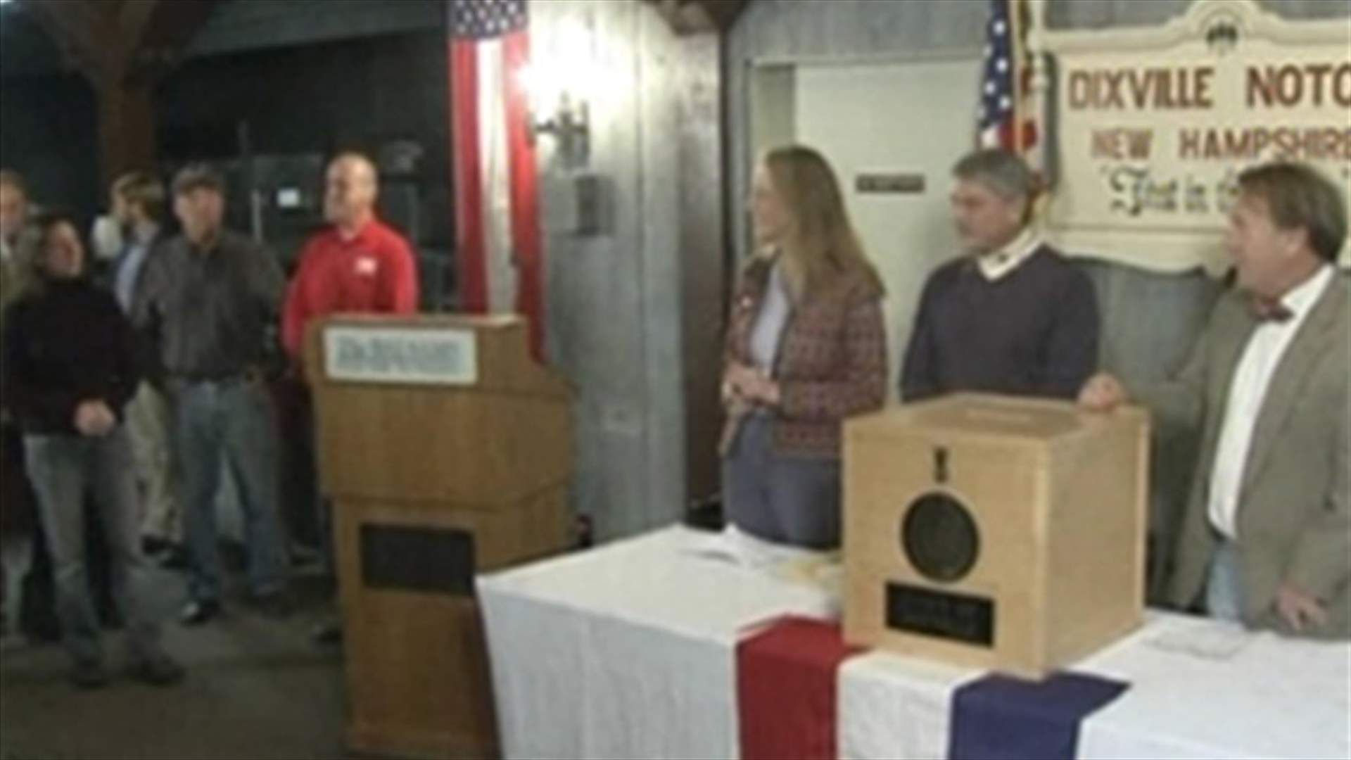 Republican Romney casts ballot in tight election