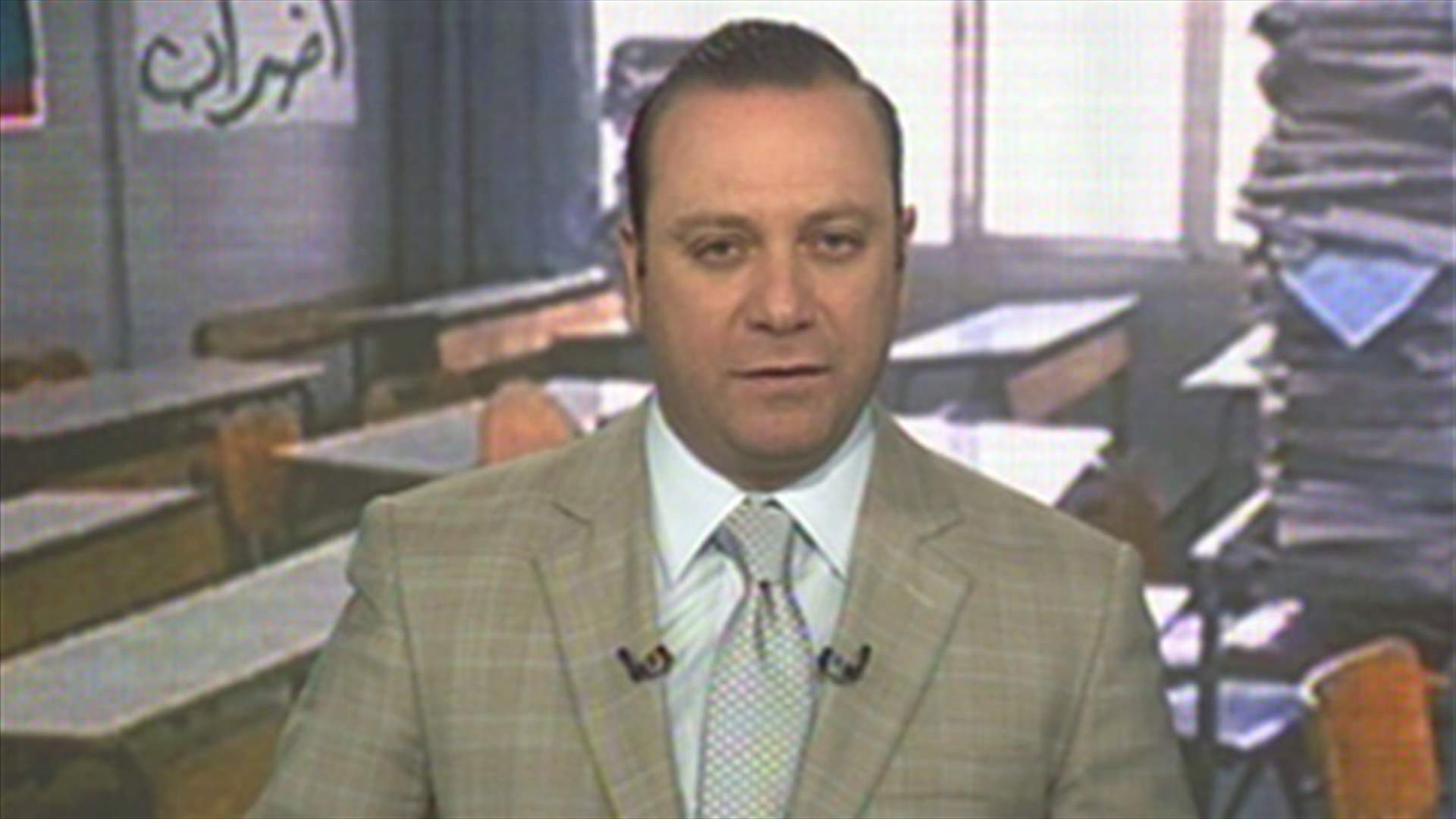 مقدمة النشرة المسائية 8-11-2012