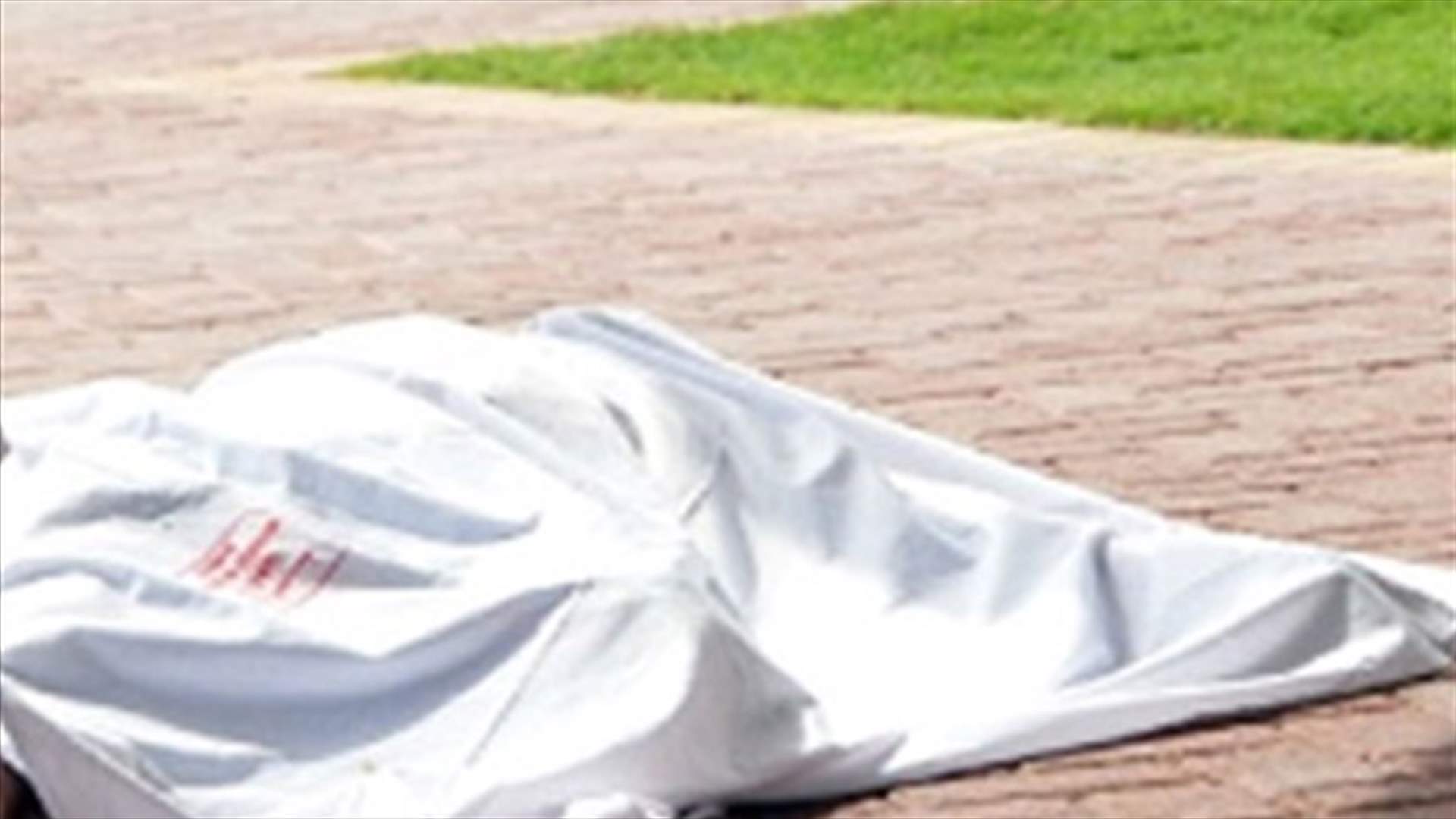 رمت نفسها من الطابق 11 في الزلقا