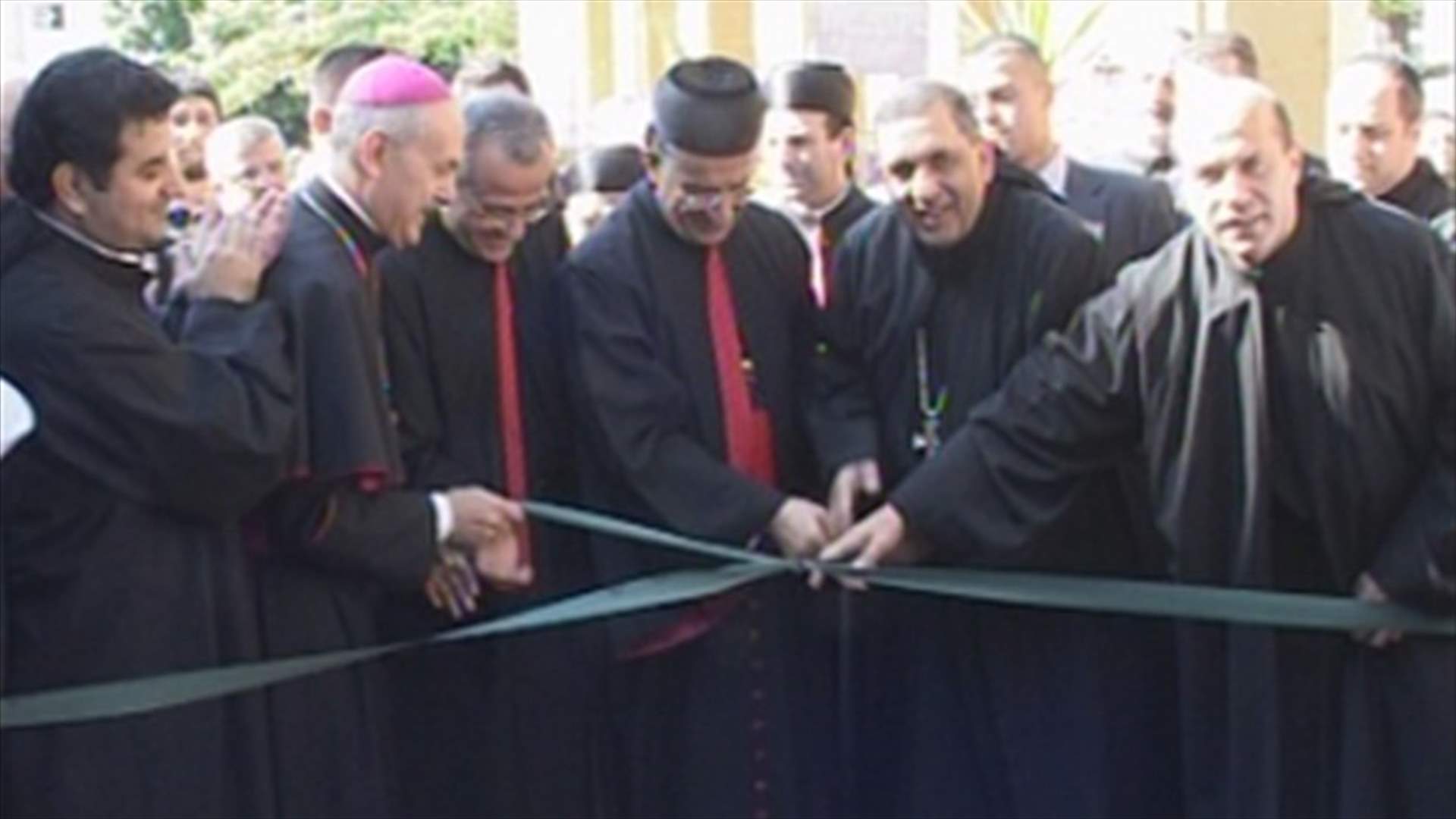 الراعي في الكسليك ويترأس الذبيحة الهية