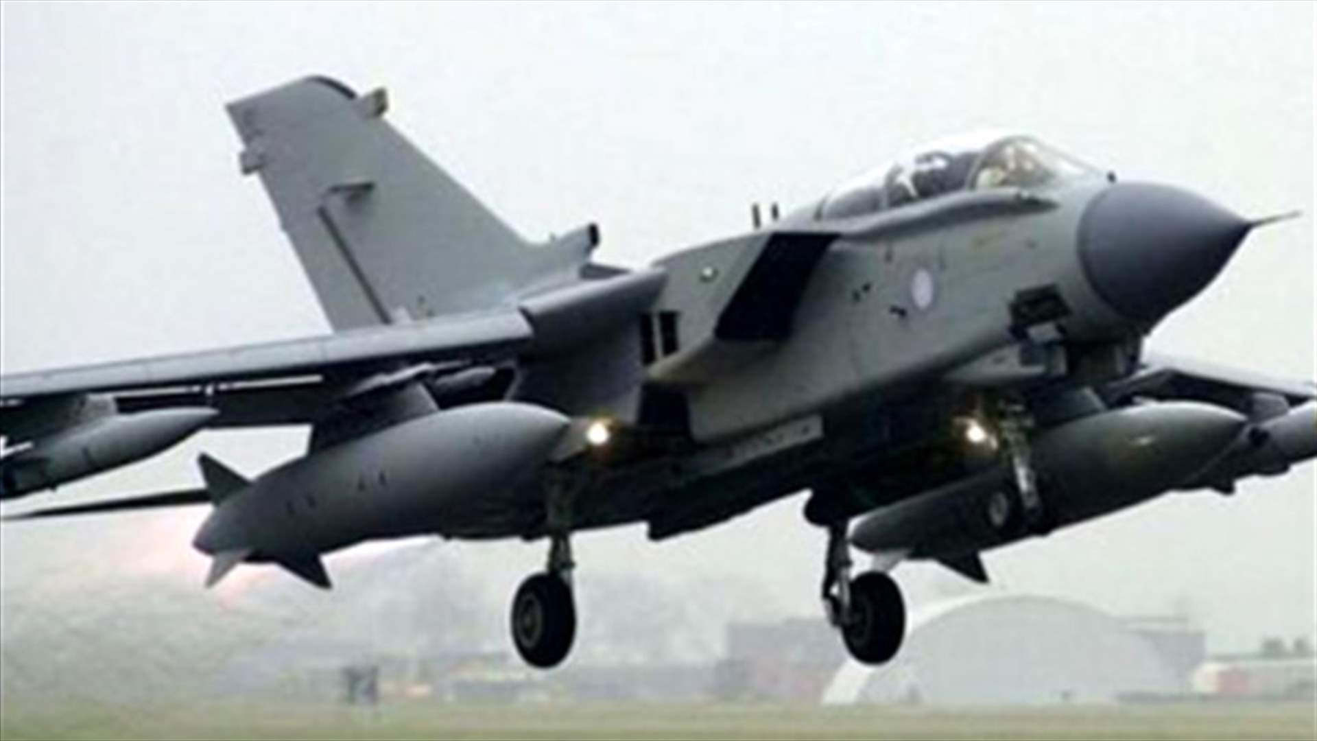 Fighter jet crashes near Florida Air Force base