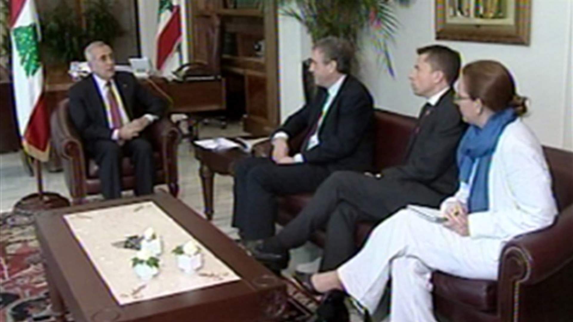 UK's Fraser relays government's support towards army, dialogue and President 
