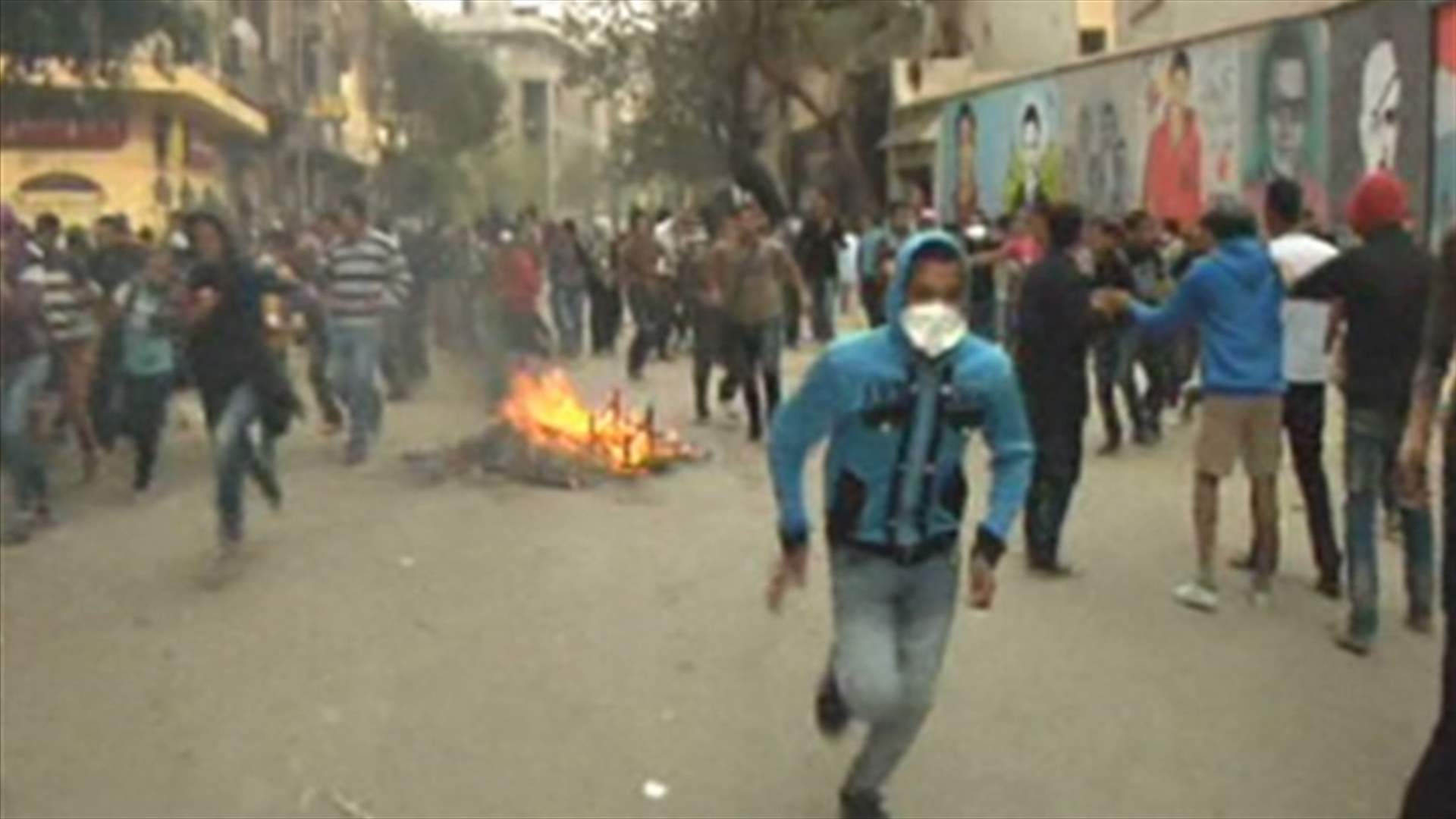 Cairo protesters firebomb Al-Jazeera office