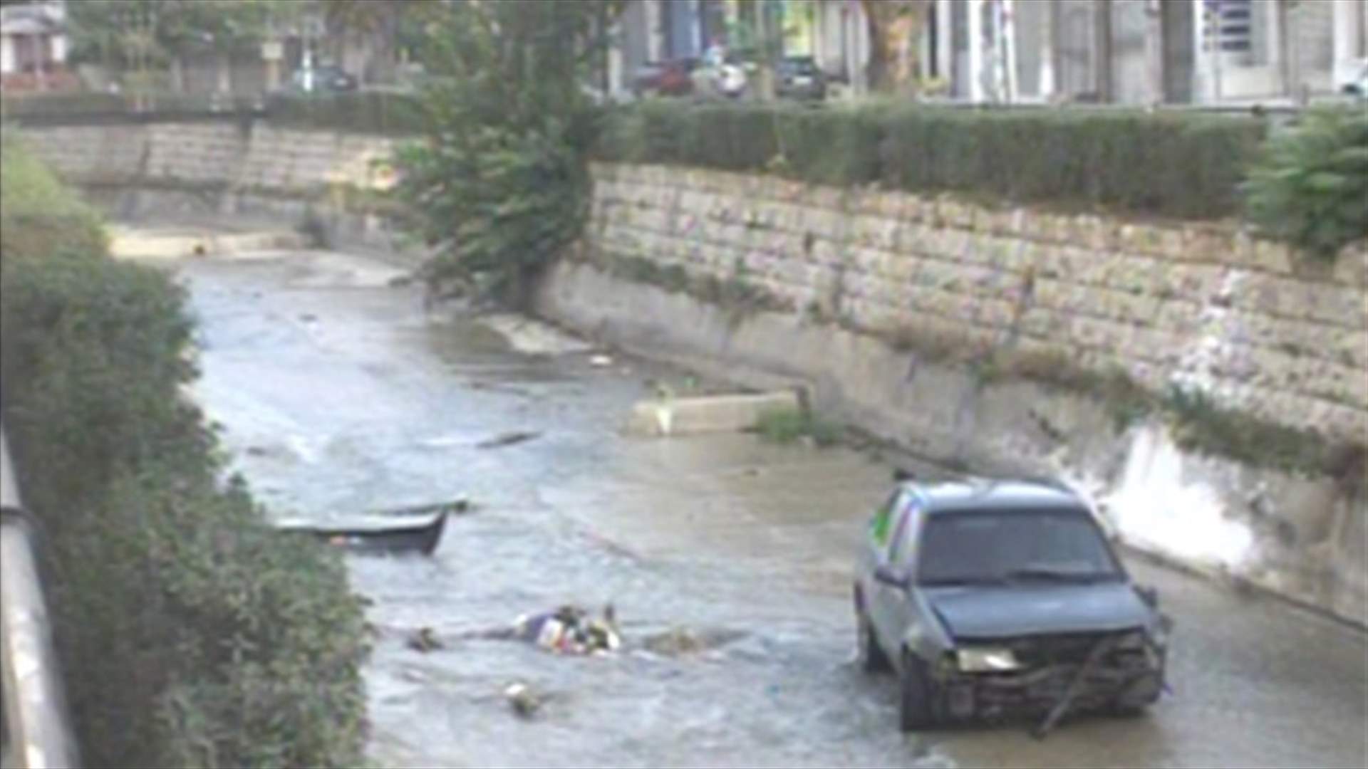 Two women fall into Berdawni River