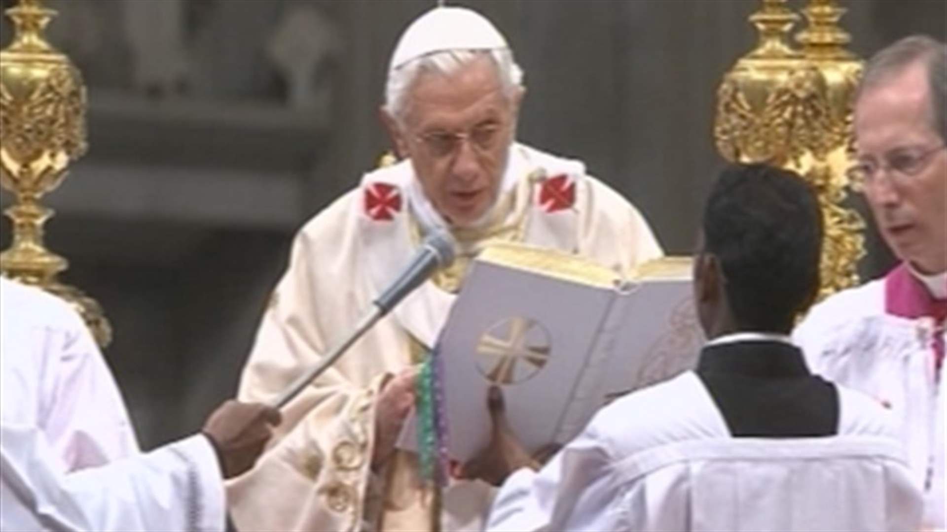 Cardinal Rai assists Pope Benedict XVI in Sunday mass 