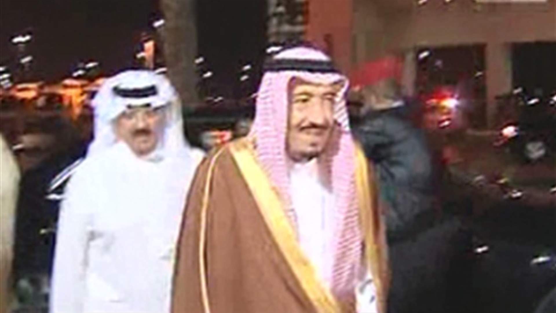 Saudi royals, officials visit king in hospital after surgery