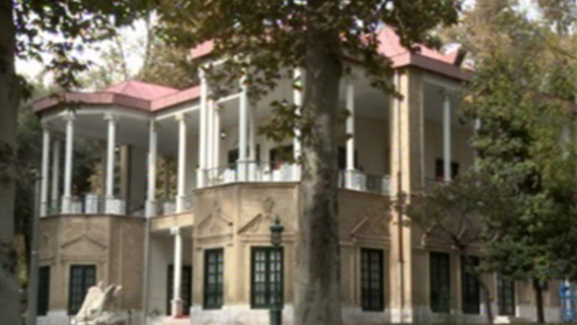 التاريخ في قصور الشاه