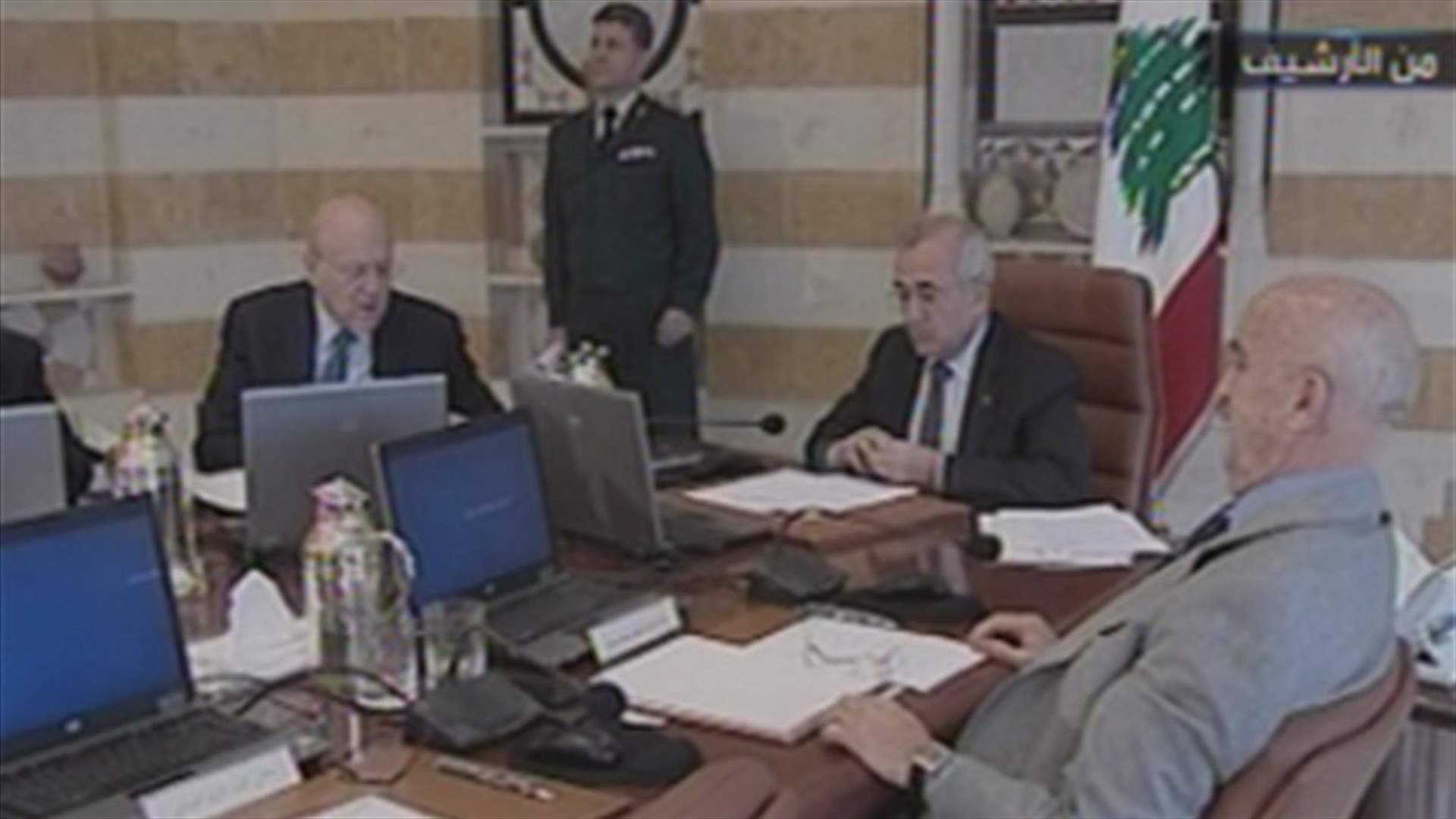 هل ينجح مجلس الوزراء بتخطي ملف داتا الاتصالات؟