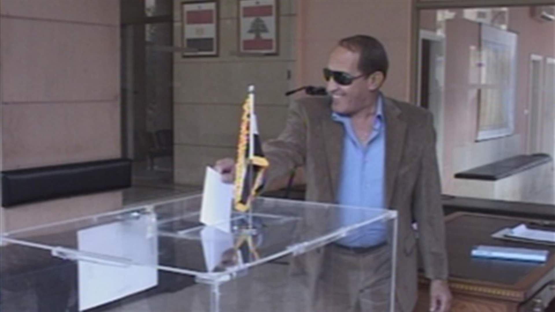 REPORT: Egyptian in Lebanon vote on the new constitution