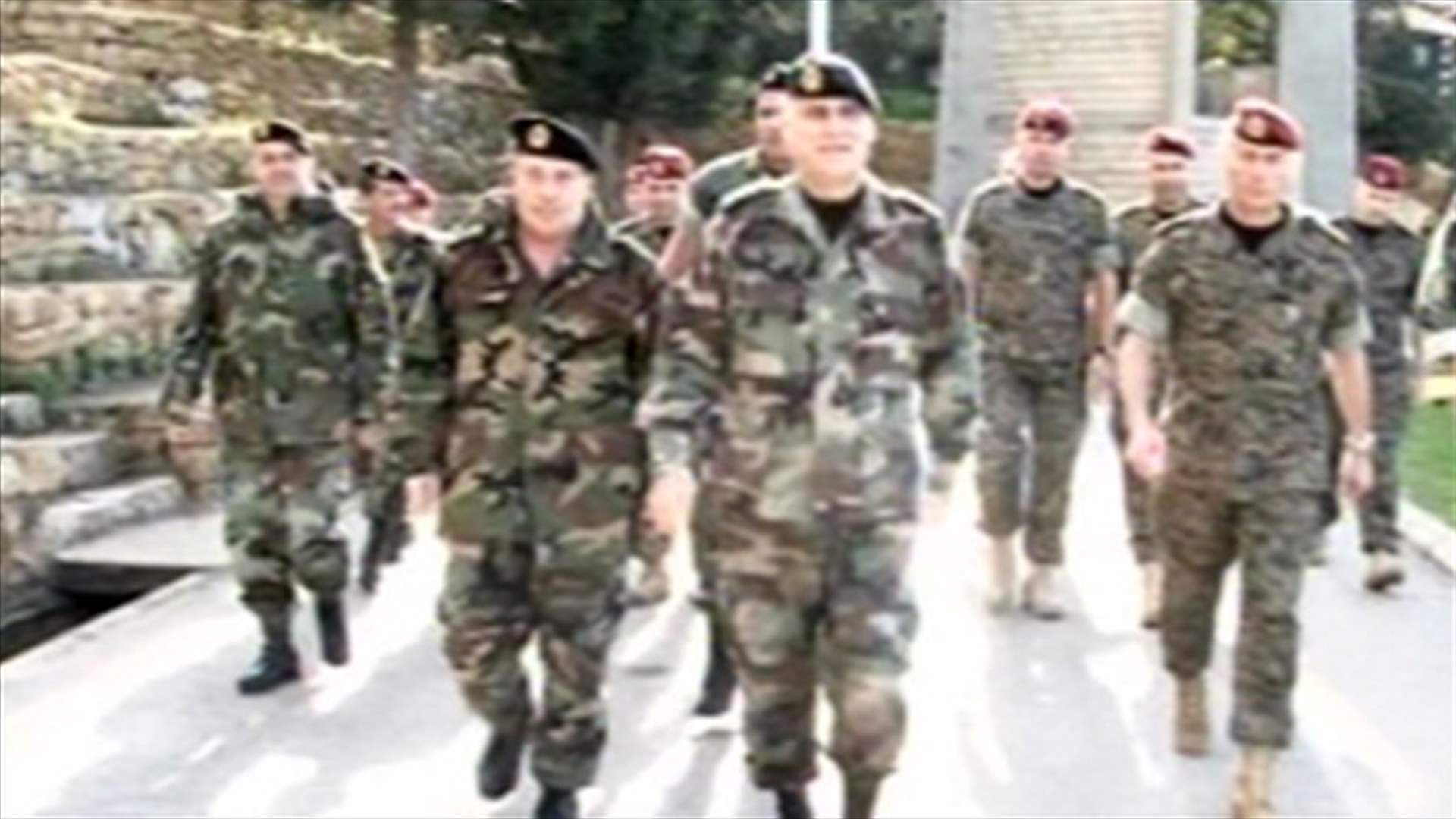 Qahwaji visits Army Commando Regiment in Roumieh