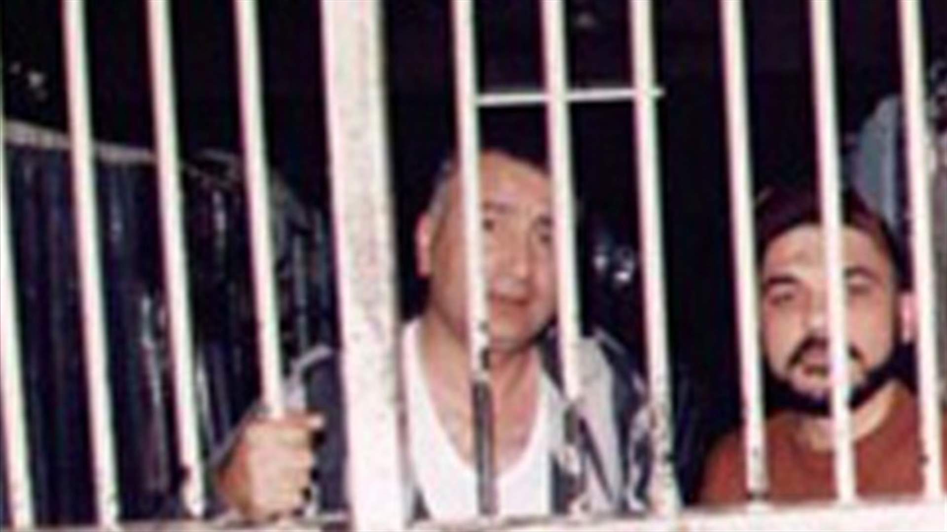 والدة سجين تحاول مدّه بالمخدرات وتسبب شغباً في سجن أميون 