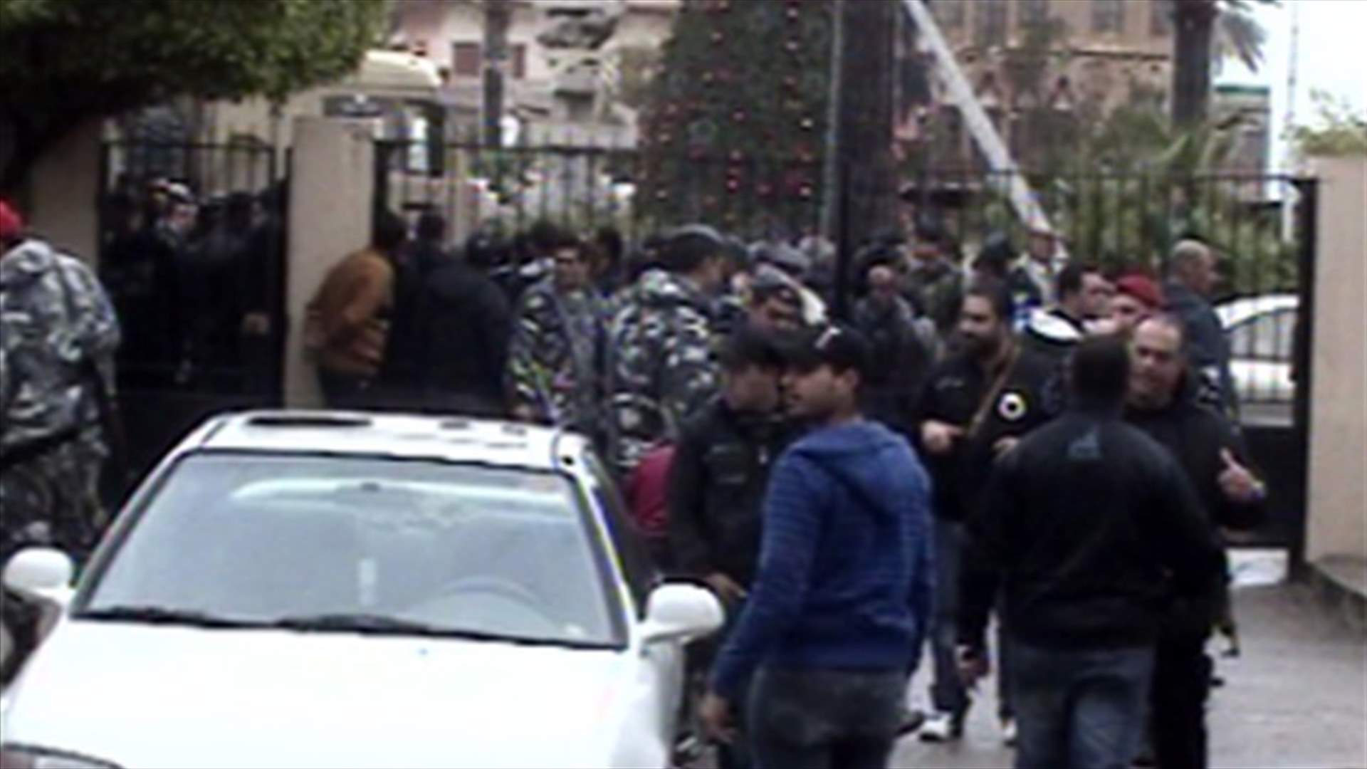 Vegetable carts removed from Sidon's streets