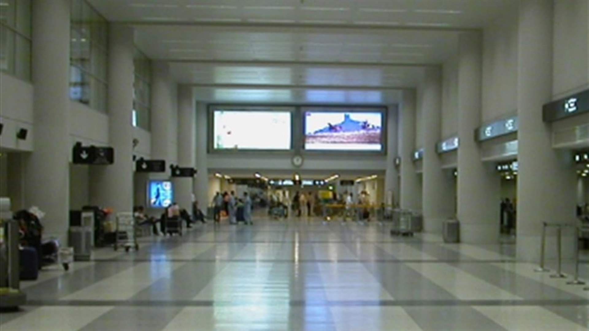 Lebanese citizen gets robbed when she arrives to Beirut Airport 