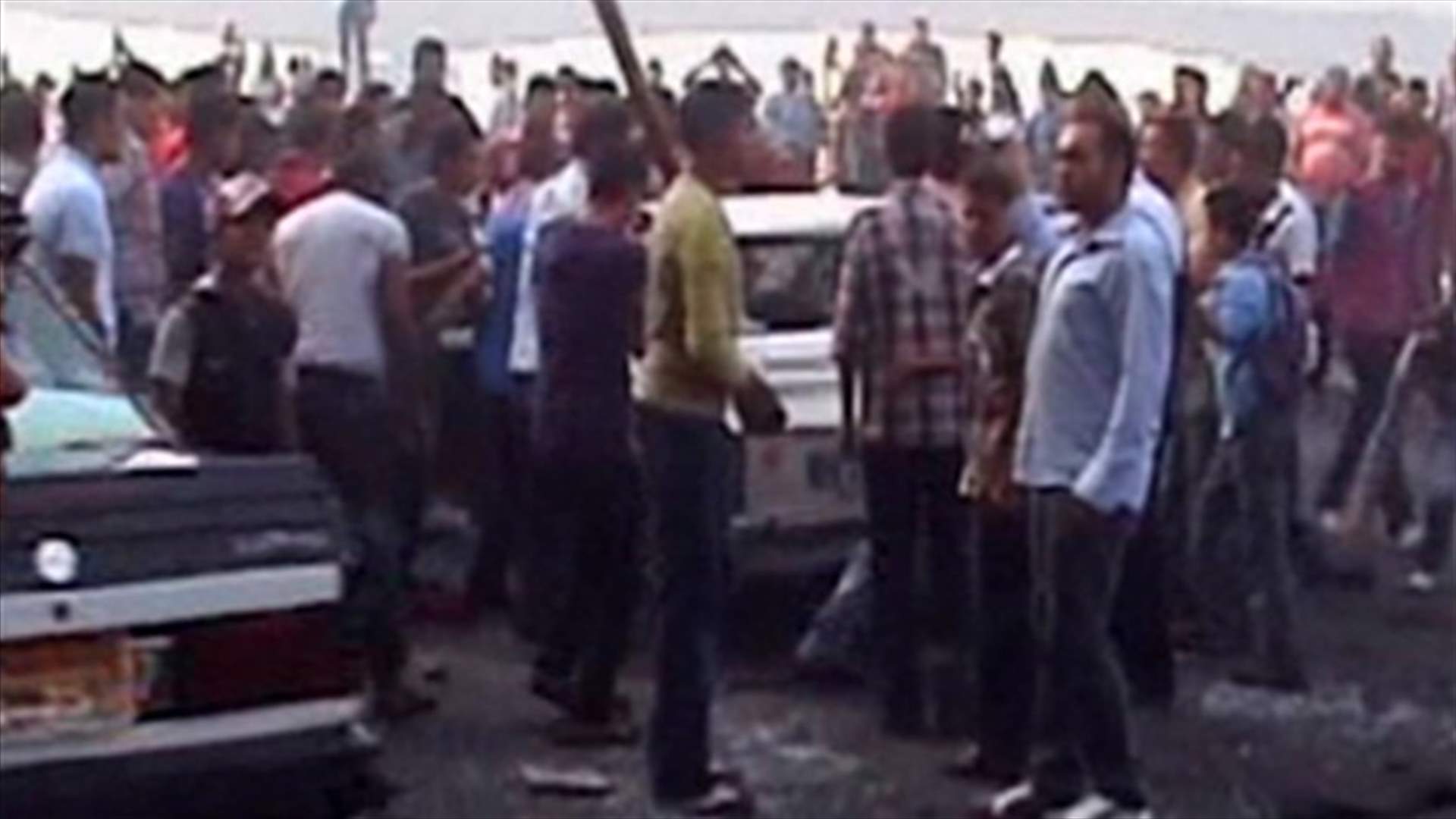 الجيش المصري يحذر بالضرب بيد من حديد ...ومحصلة صدامات القاهرة 26 قتيلاَ