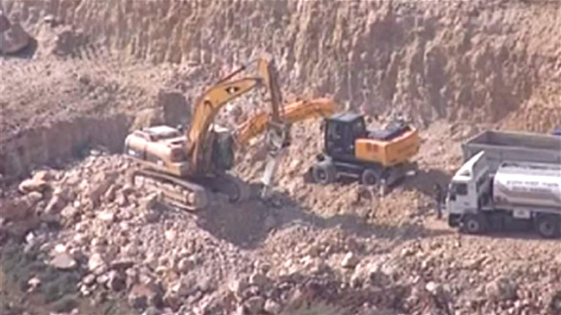 الاحتلال يضع يده على بيت اكسا 