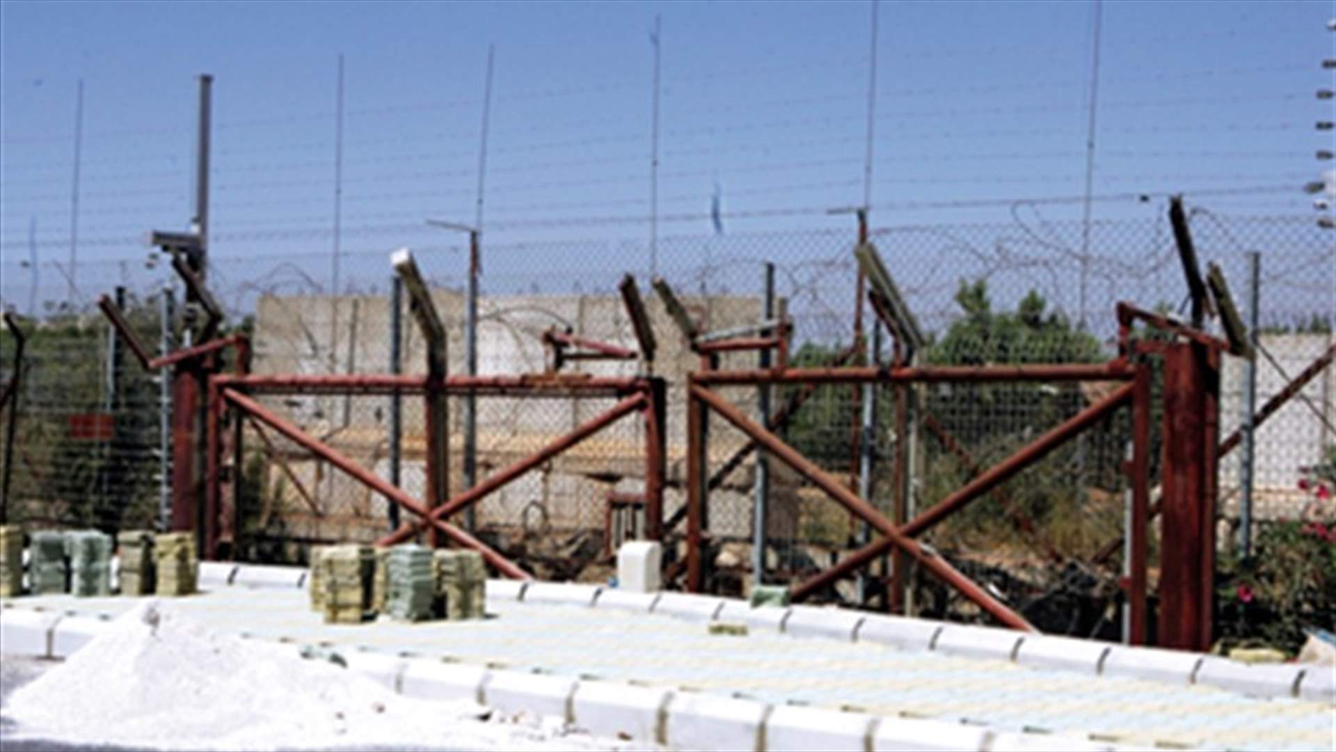 Israel beefs up surveillance along Lebanese border