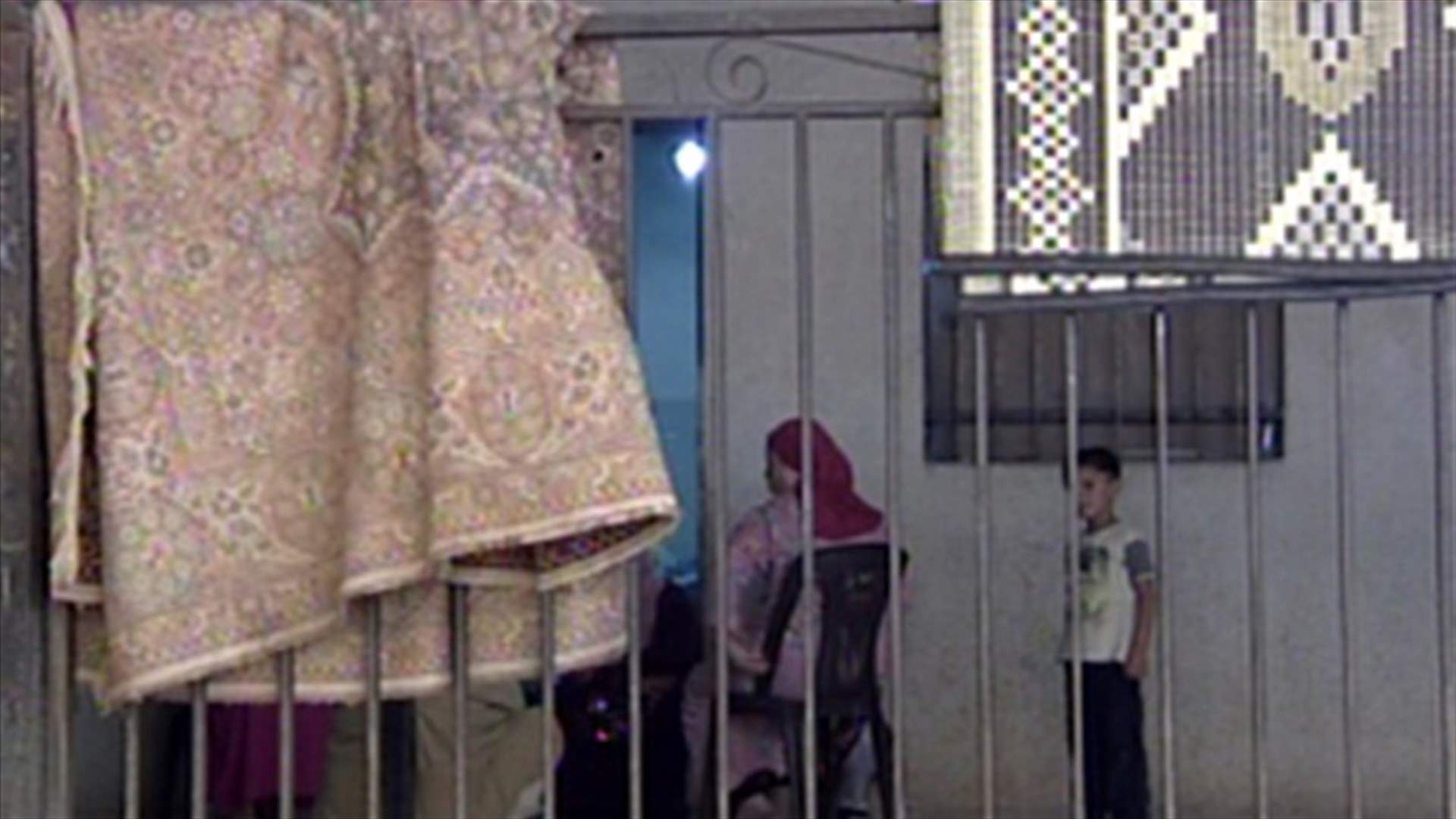 النازحون  السوريون يروون للـ "أل.بي.سي" معاناتهم وخوفهم على المصير المجهول