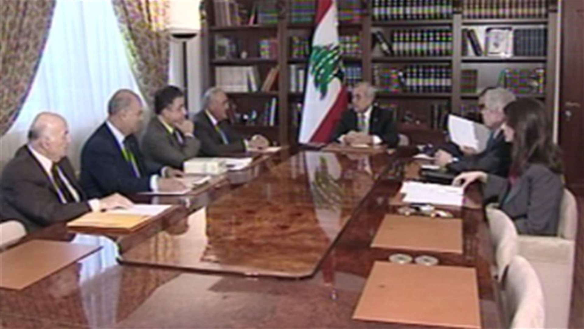 سليمان: لأهمية ابقاء الحوار قائماً ومفتوحاً بين الفرقاء المعنيين