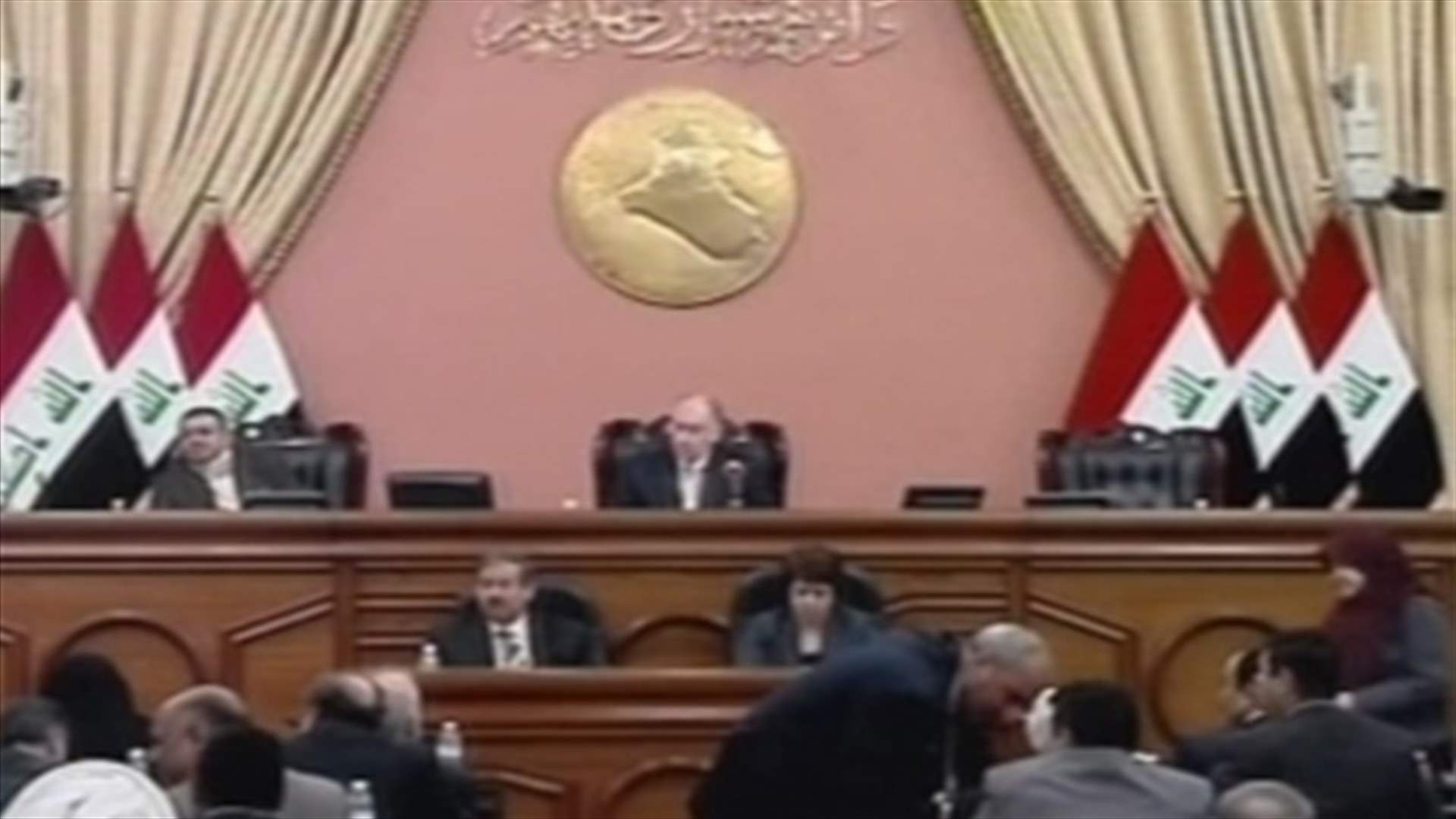 تواصل المظاهرات بالعراق..والمالكي يلوح بحل البرلمان