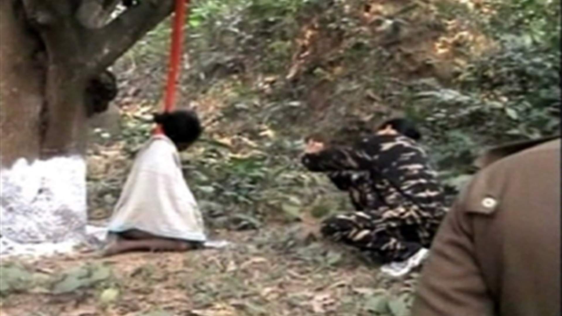 After being gang-raped, Indian passenger found hanging from tree