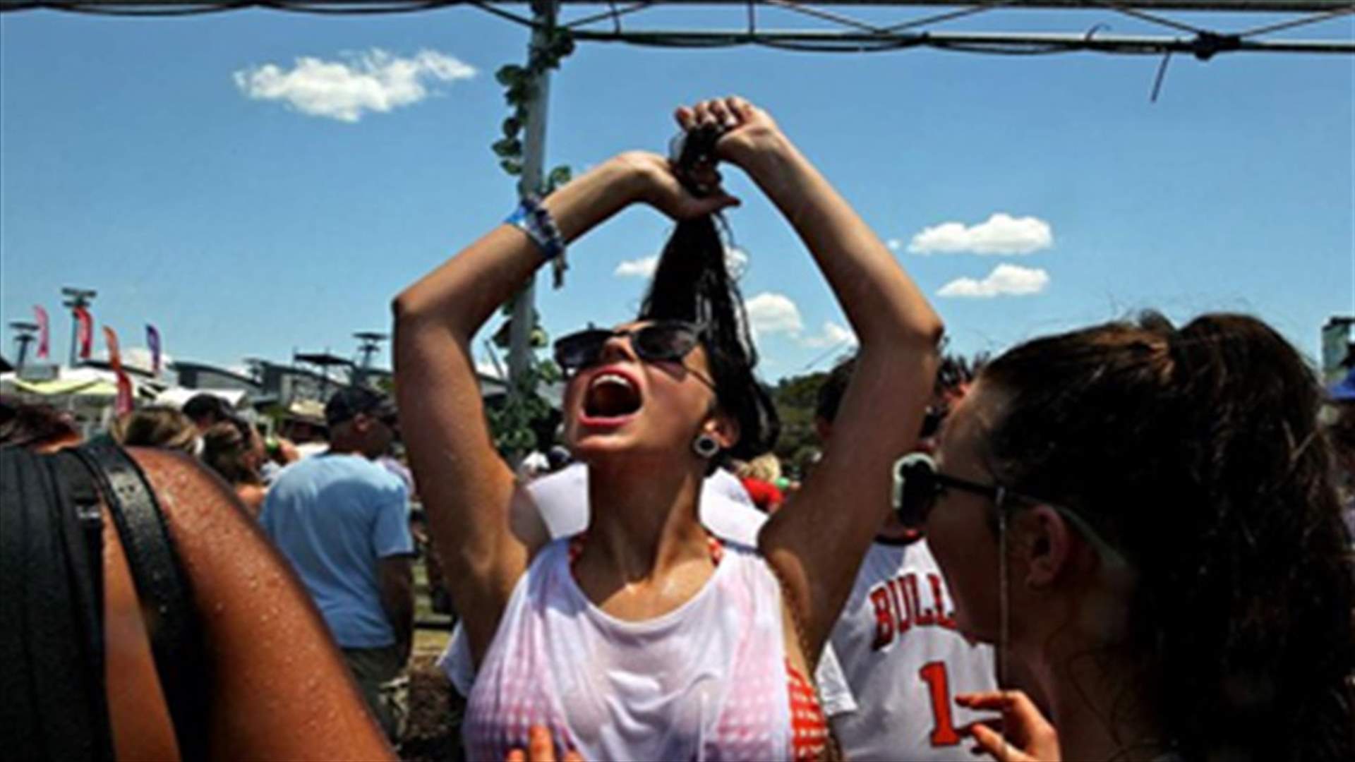 Hottest day on record in Sydney as temperatures soar over 45 degrees 