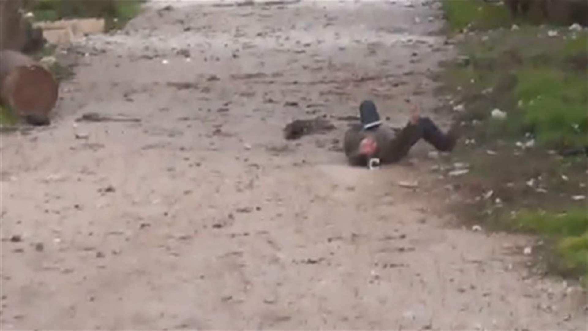VIDEO: Al Jazeera reporter the moment he was shot in Syria&#39;s Daraa 