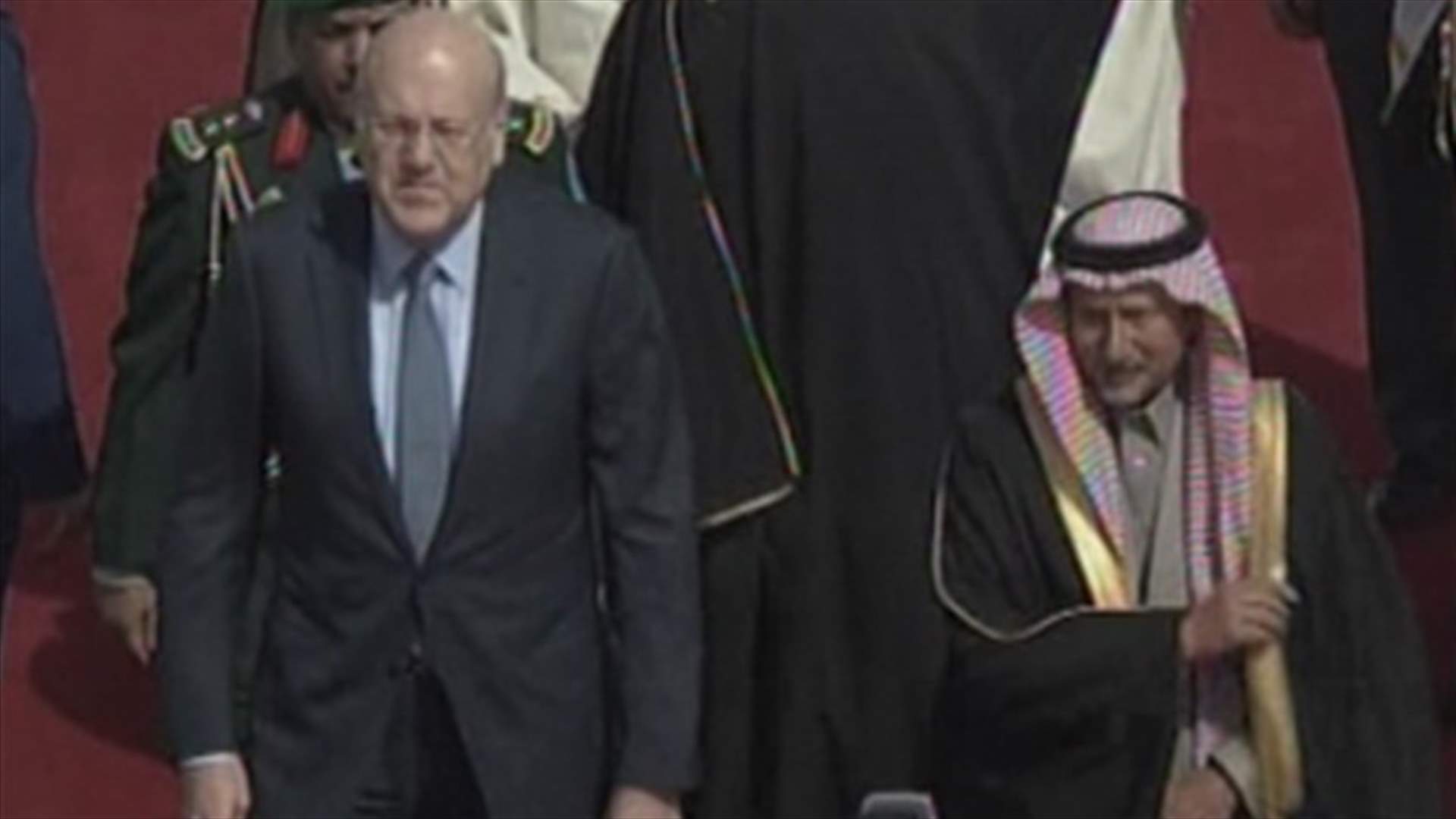 Mikati arrives in Jeddah, meets with various officials