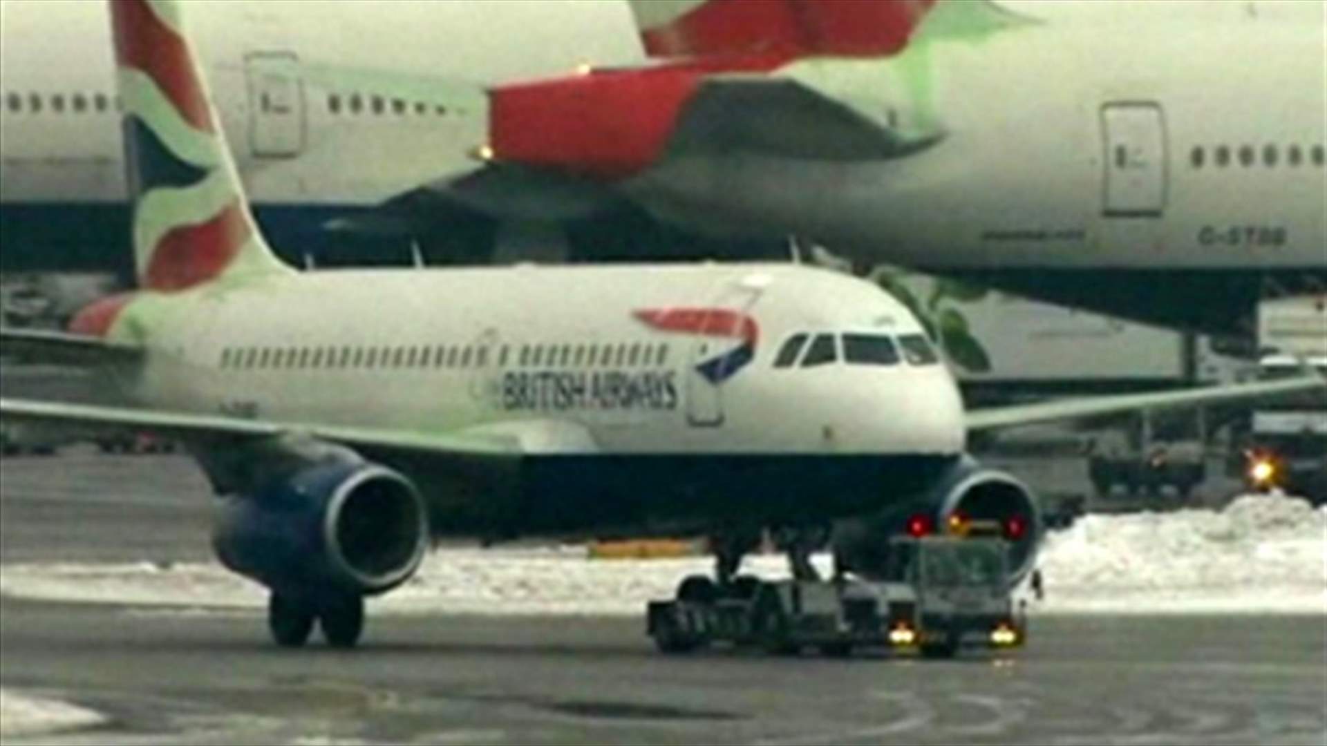 More flight delays as Europe hit by snow