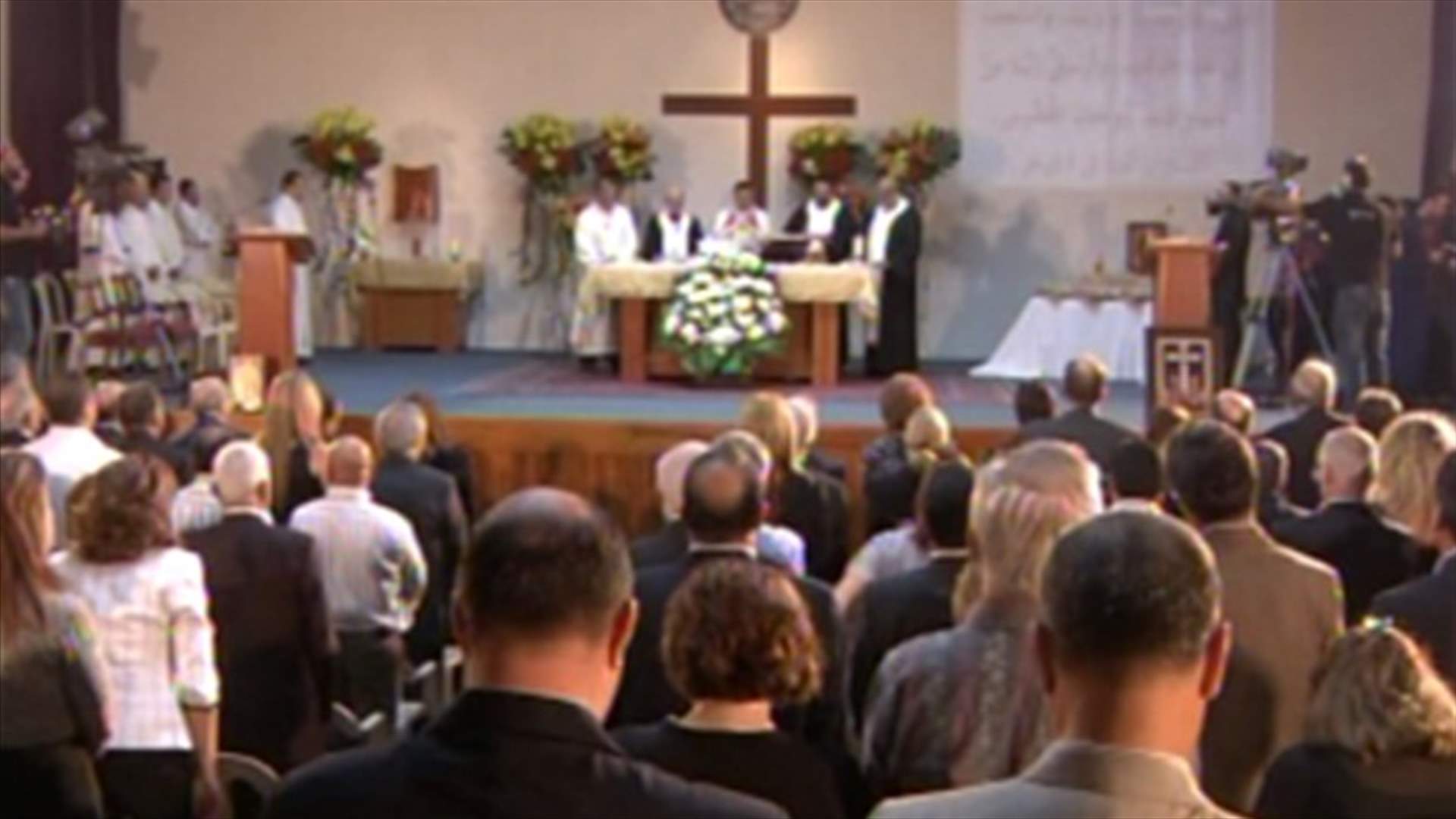 Aoun remembers martyrs on October 13 memorial
