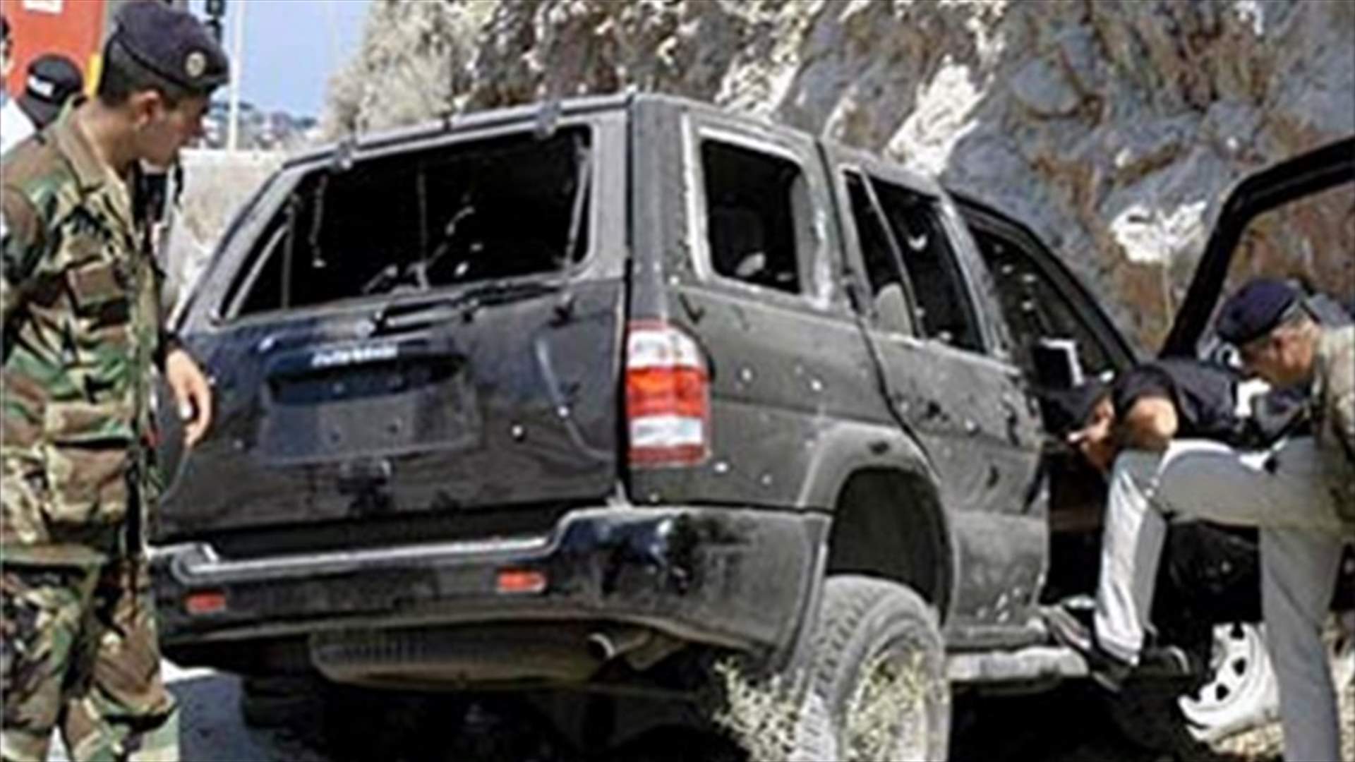 ما هي قصة شحادة الرئيس السابق لفرع المعلومات الذي عاد من منفاه؟