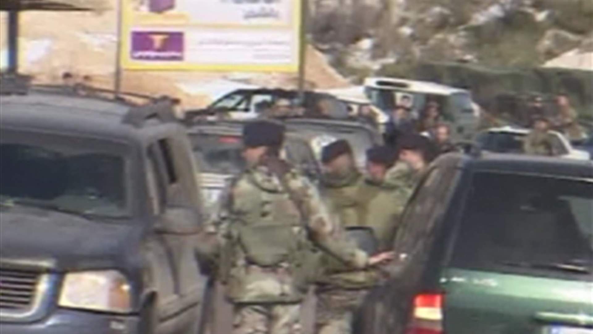 Lasa residents reopen Mayrouba-Faraya rd in protest of yesterday&#39;s killings 