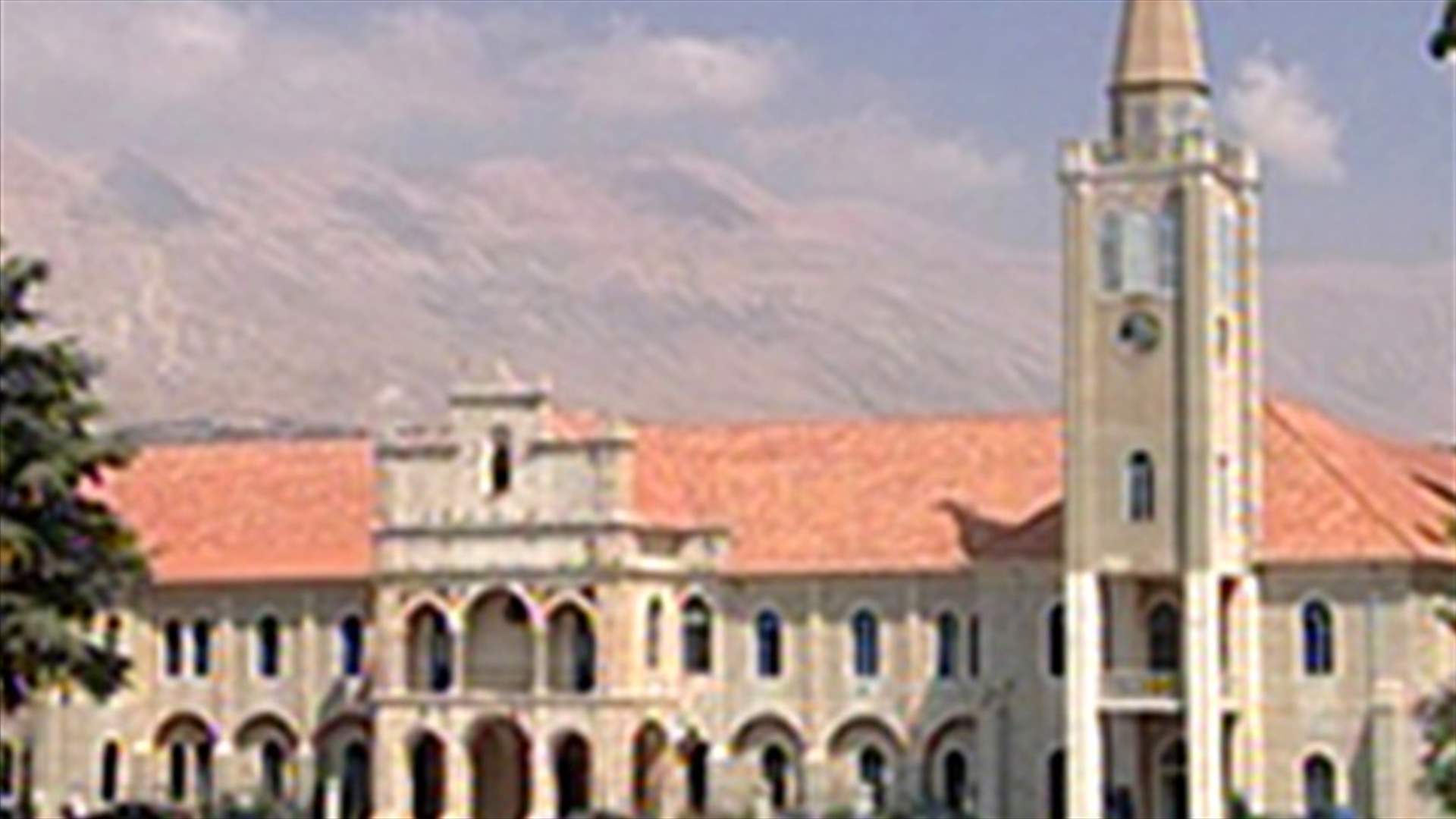 جنبلاط يدعو لتوسيع حلقة حوار بكركي وتحصين الوضع الداخلي