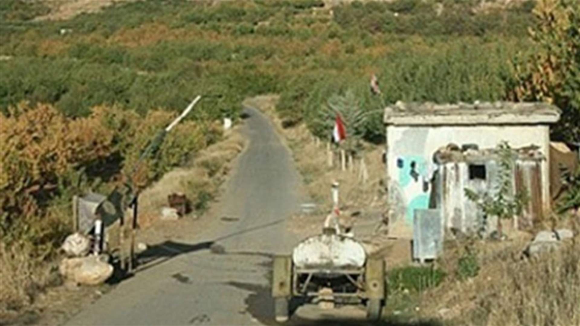 Syrian regime troops withdraw from border sites
