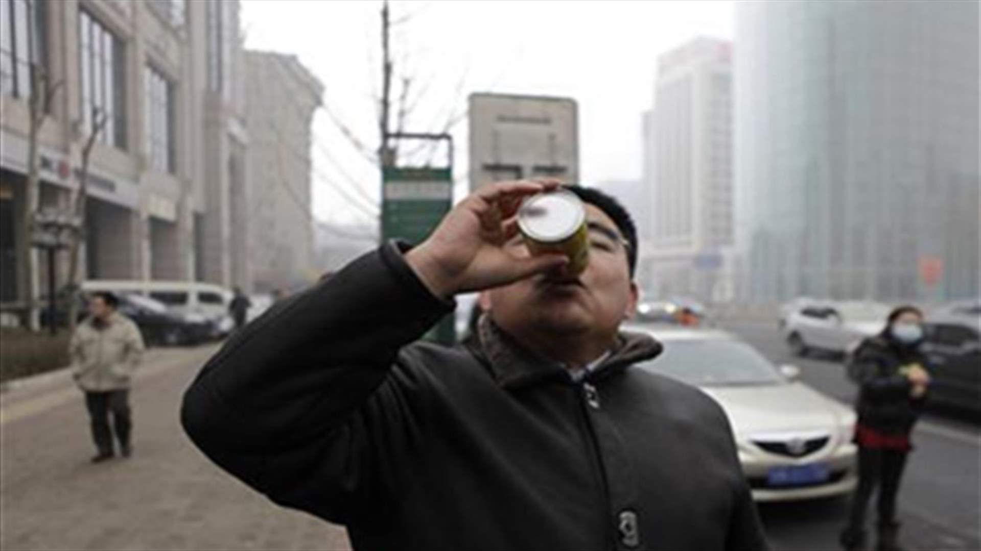 Multimillionaire sells canned fresh air in China 