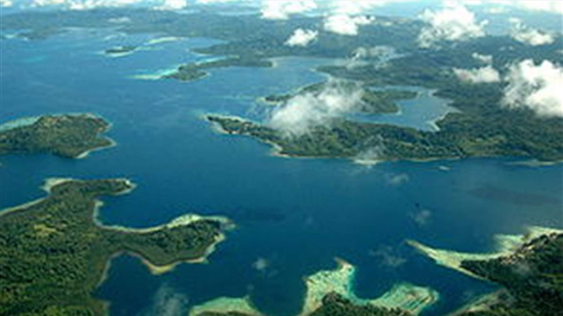 Small tsunami hits Solomons, other warnings ended
