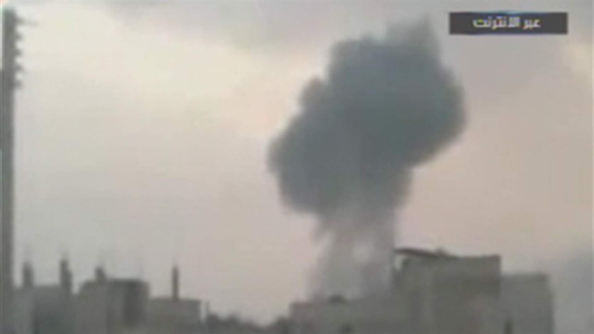 Syrian rebels battle army for control of Damascus districts