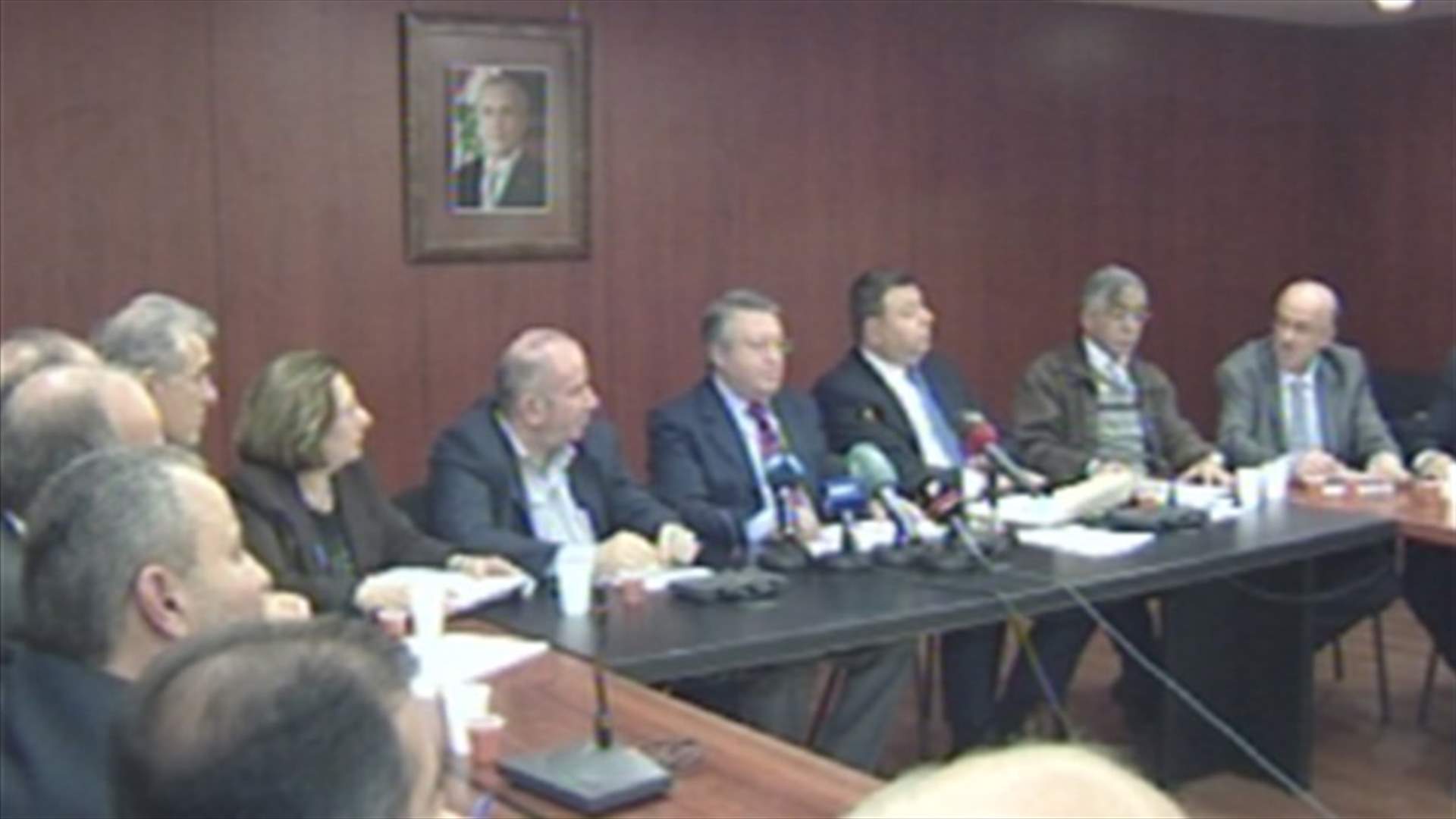 Lebanese University's full-time teachers call for appointing deans