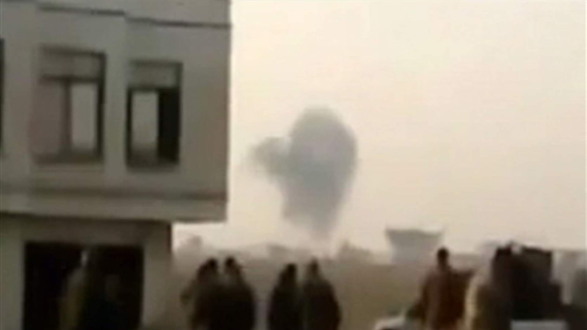 Missile strike wounds rebel commander near Damascus