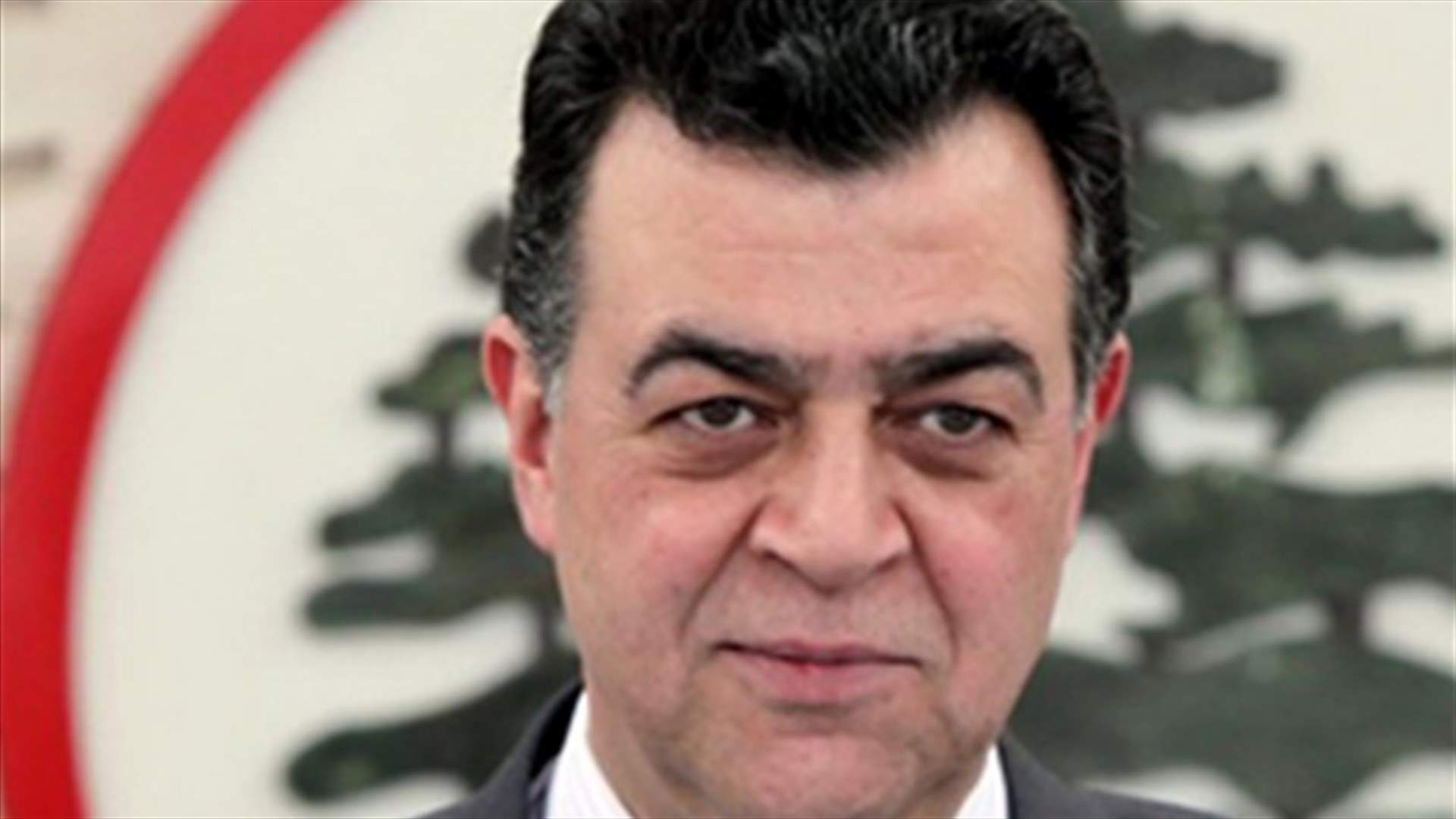 المعلوف يستغرب "سلق الامور"