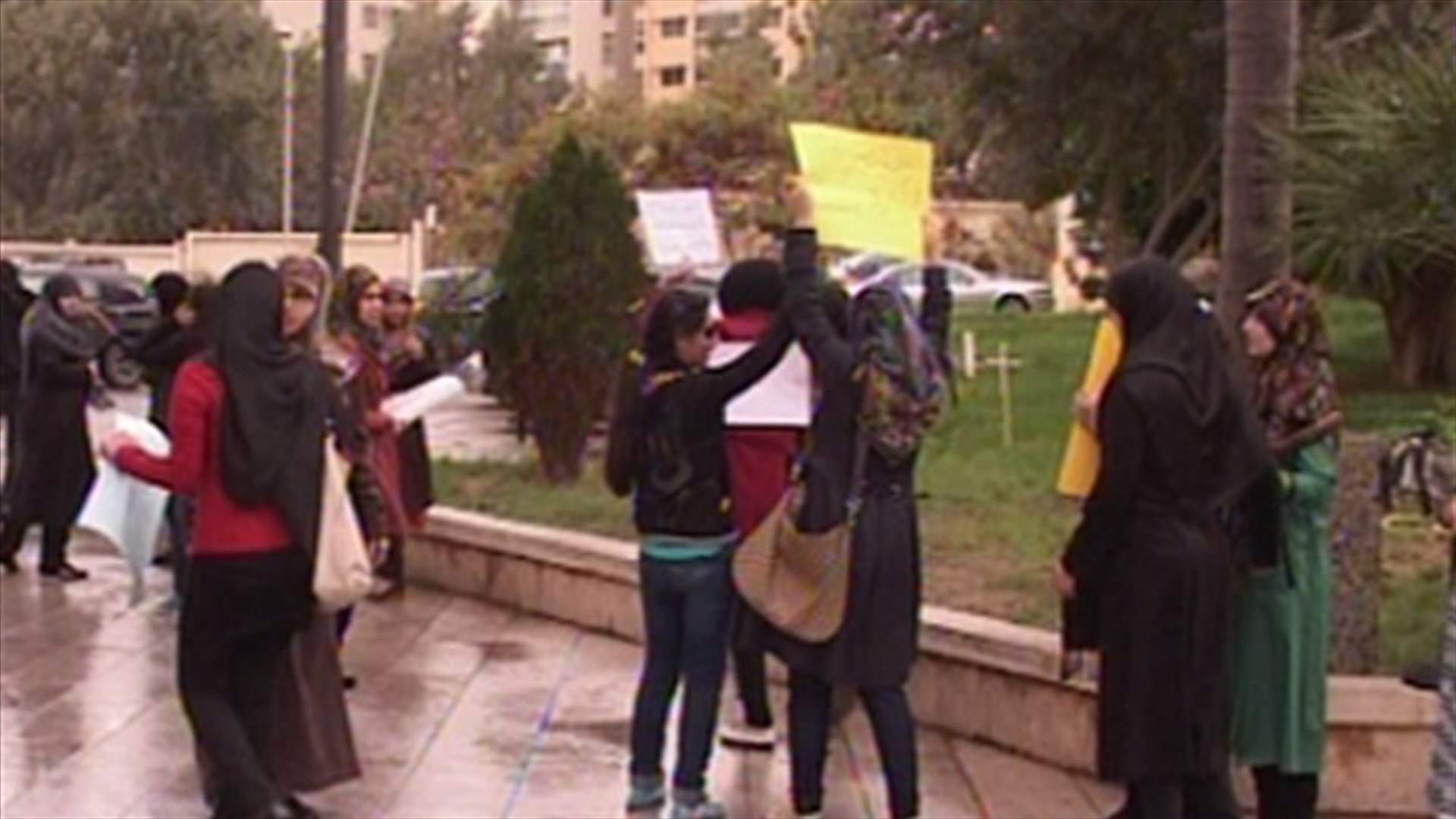 رسائل من نساء معنفات: "حياة النساء أهمّ من كراسيكم"