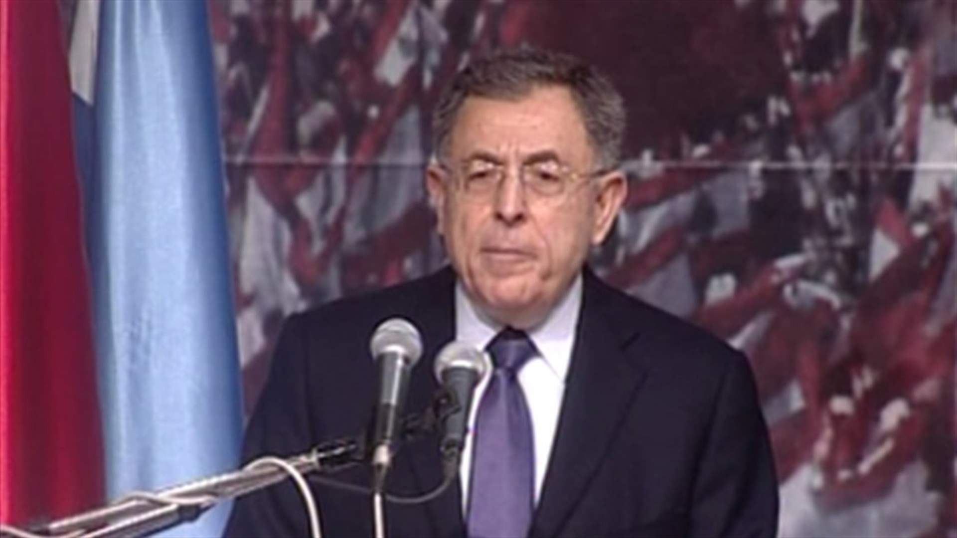 Siniora: March 14 undergoes problems