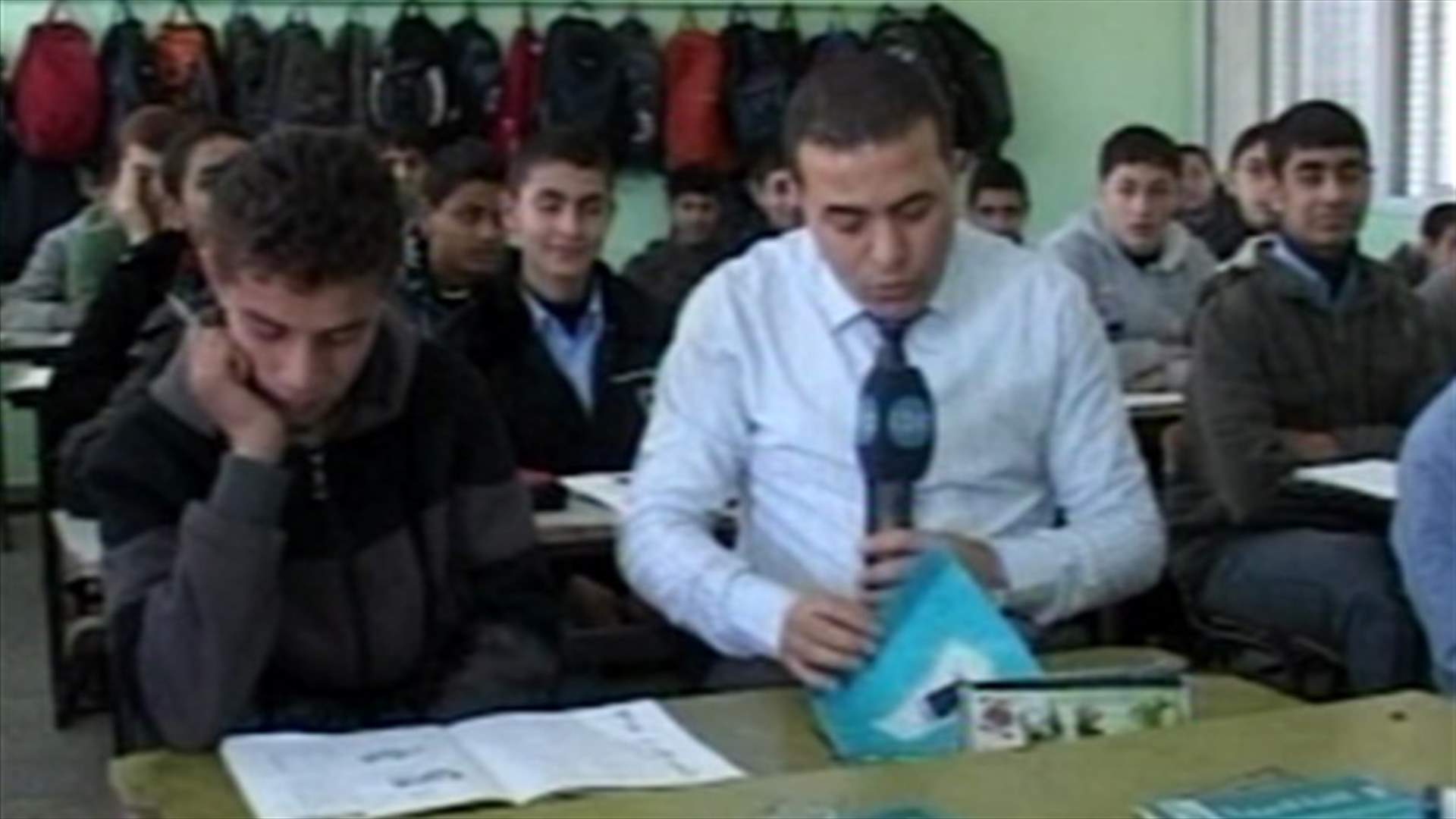 اللغة العبرية تدخل المنهج الرسمي في غزة من باب المقاومة