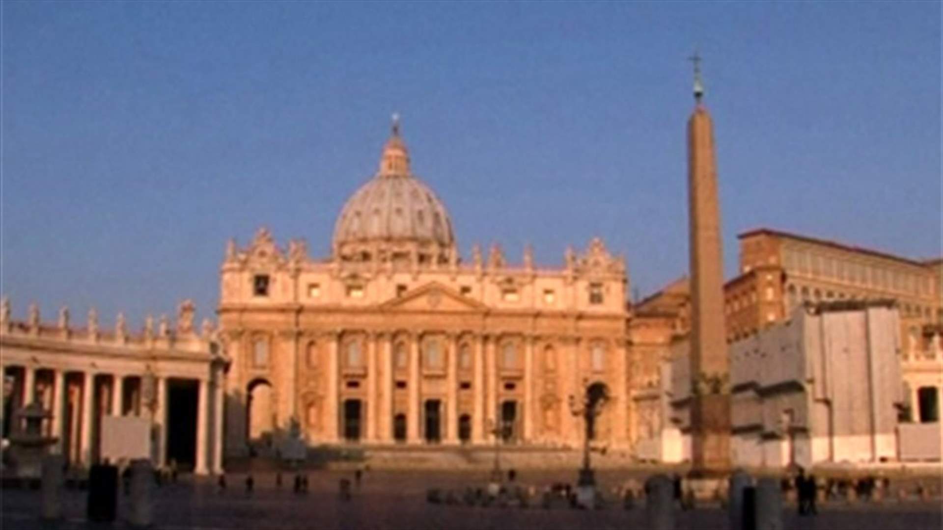 Cardinals begin pre-conclave meetings amid scandal 
