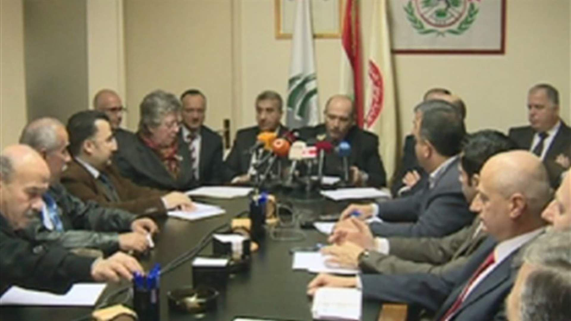 موظفو المصارف يهددون 