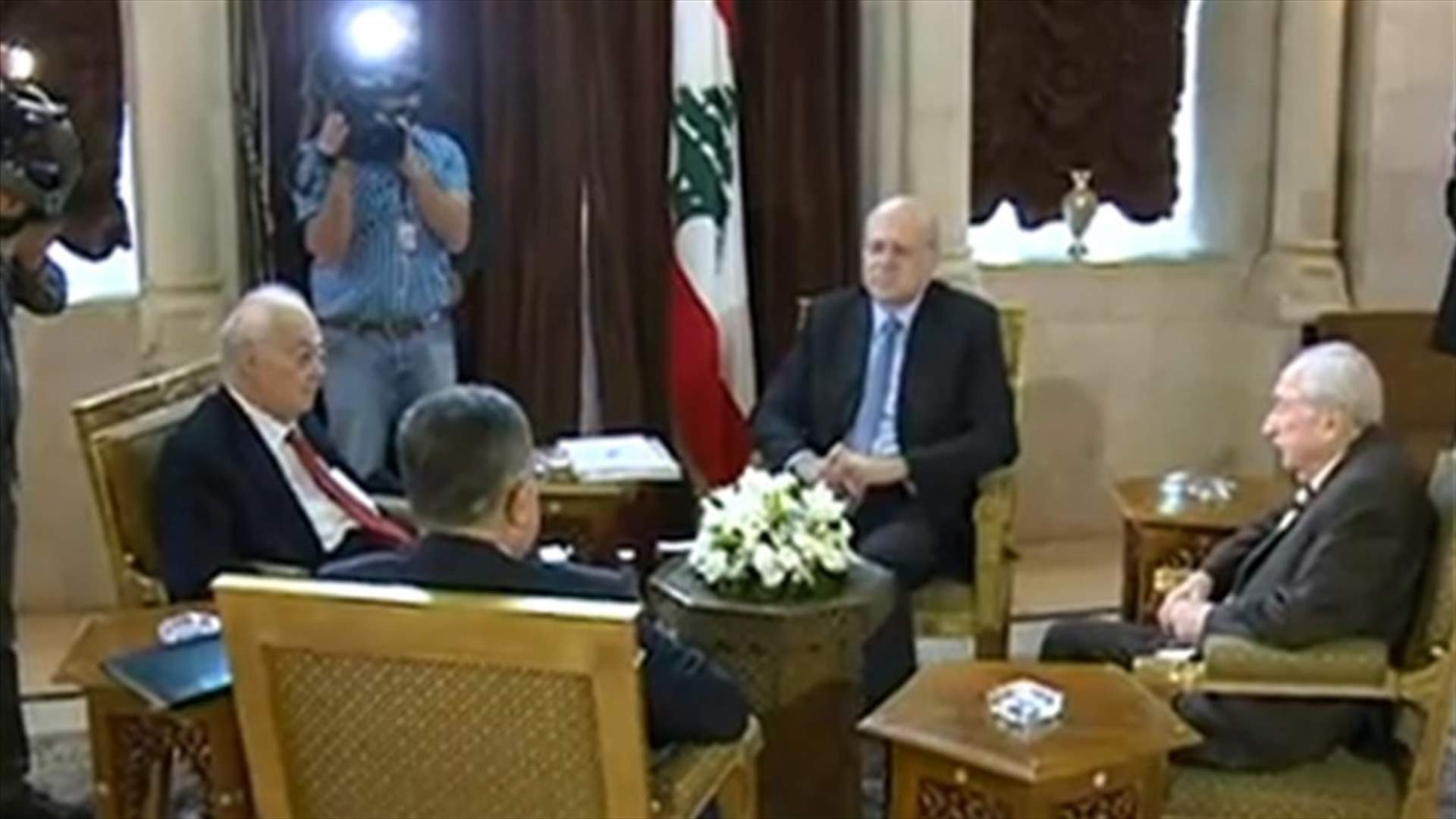 رؤساء الحكومات يمهلون المفتي قباني حتى السبت 