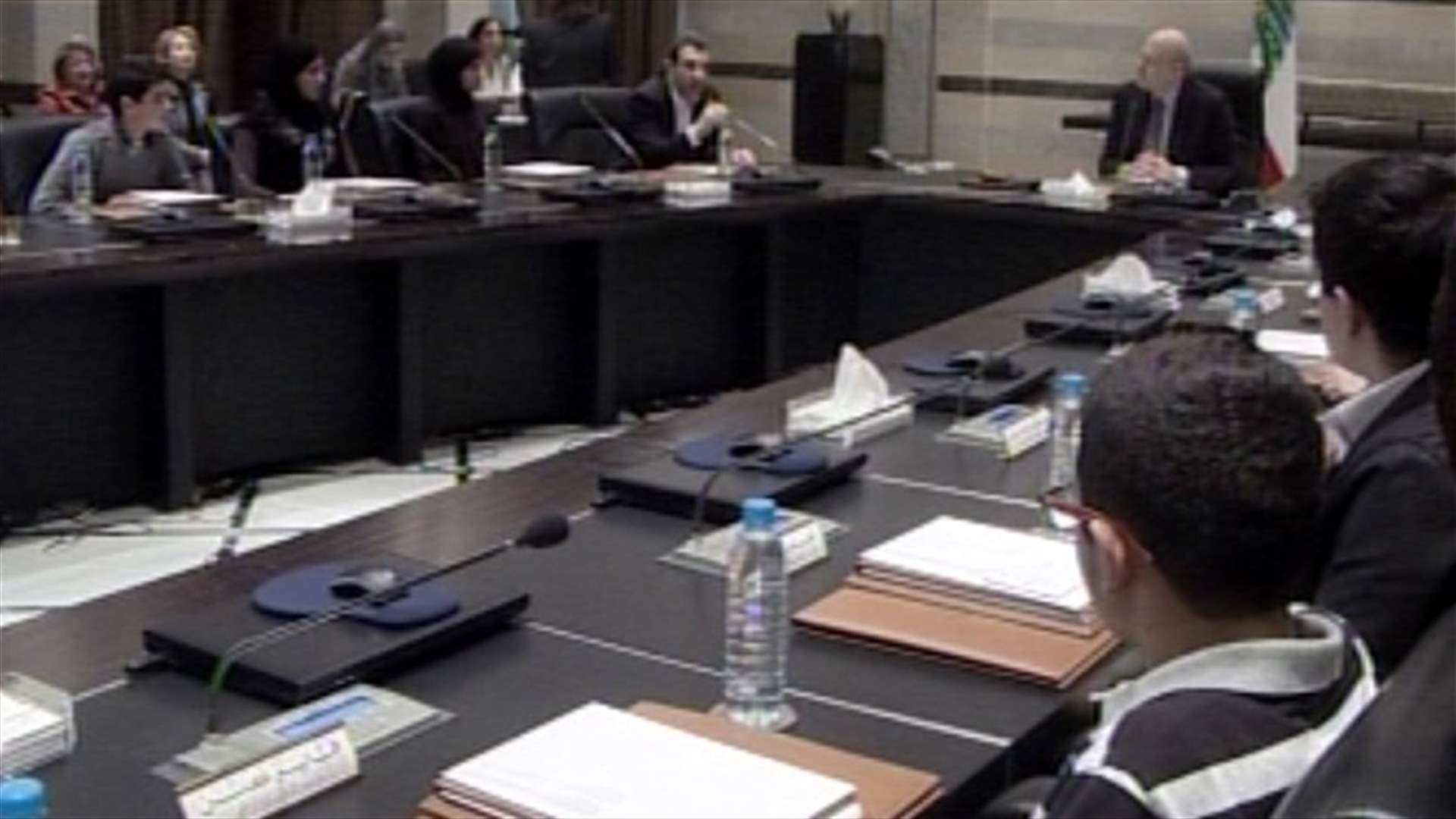 جلسة لمجلس وزراء الأطفال في السراي الحكومي