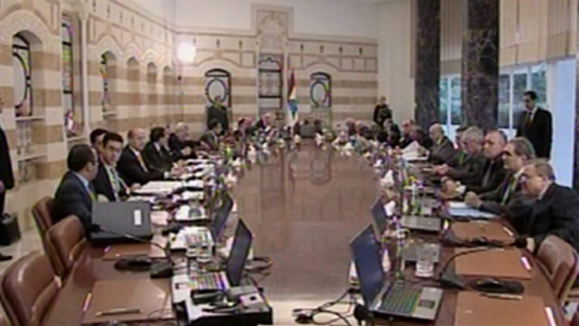 إسقاط بند هيئة الاشراف على الانتخابات بجلسة مجلس الوزراء
