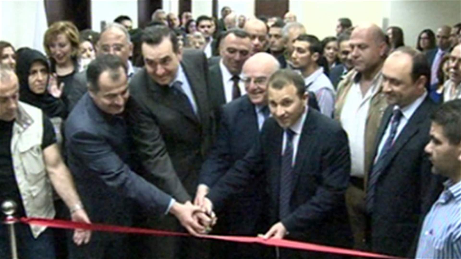 باسيل يعد بالعمل لتأمين الكهرباء 24 ساعة